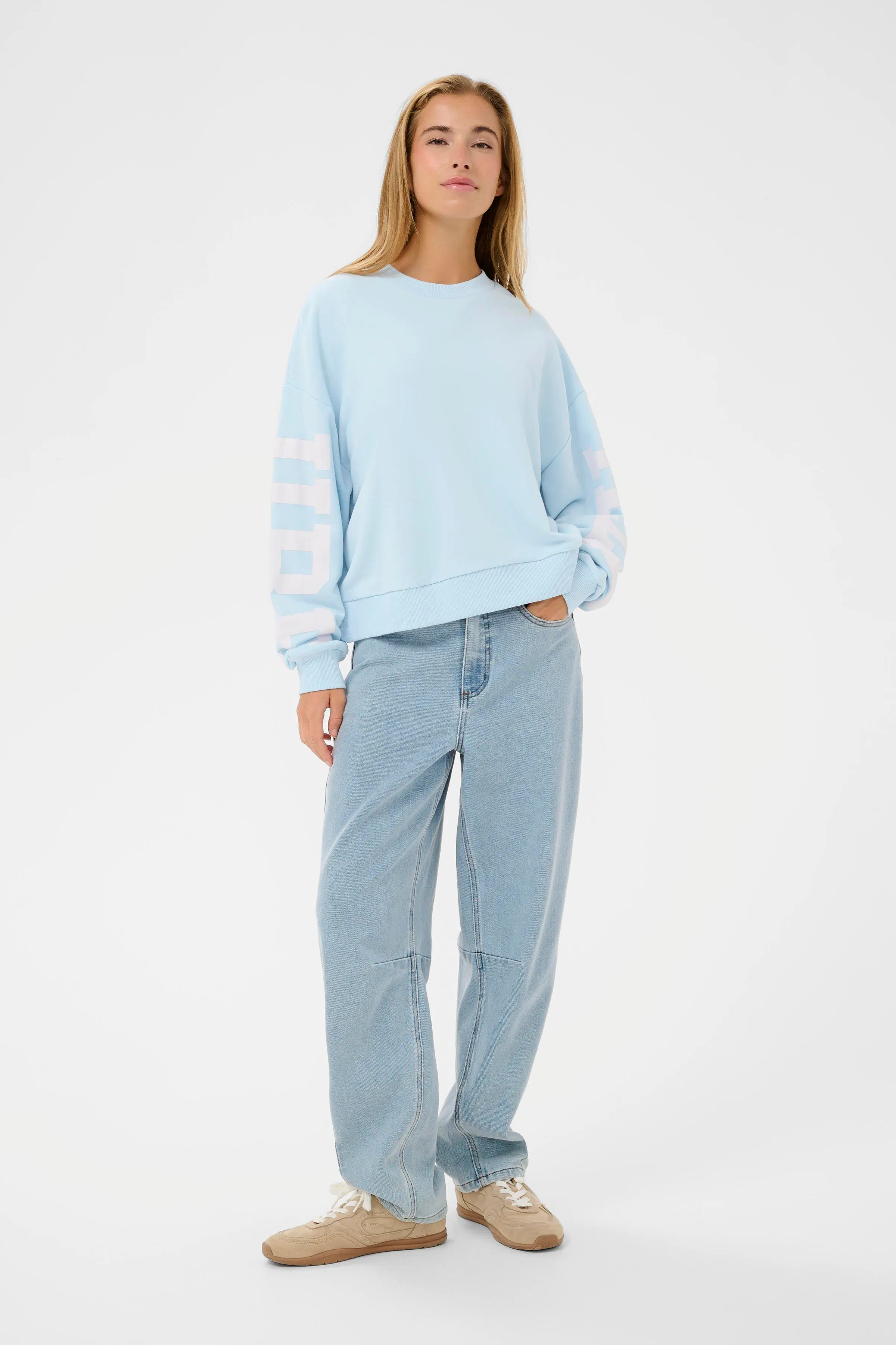 KAlila Sweatshirt LOOKBOOK FRONT 10511411-144005