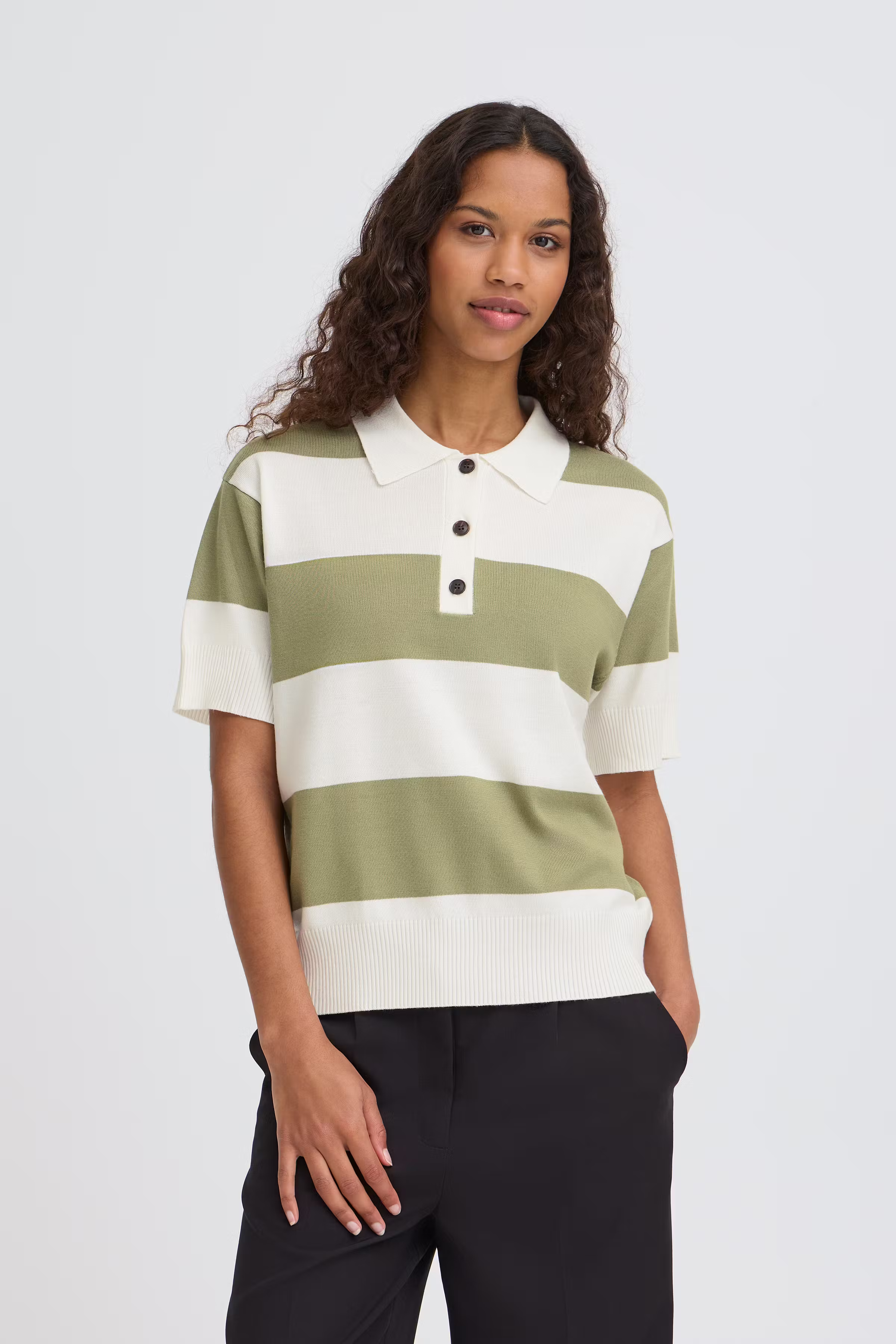 IHLULS Pullover LOOKBOOK FRONT 20125818-900007012