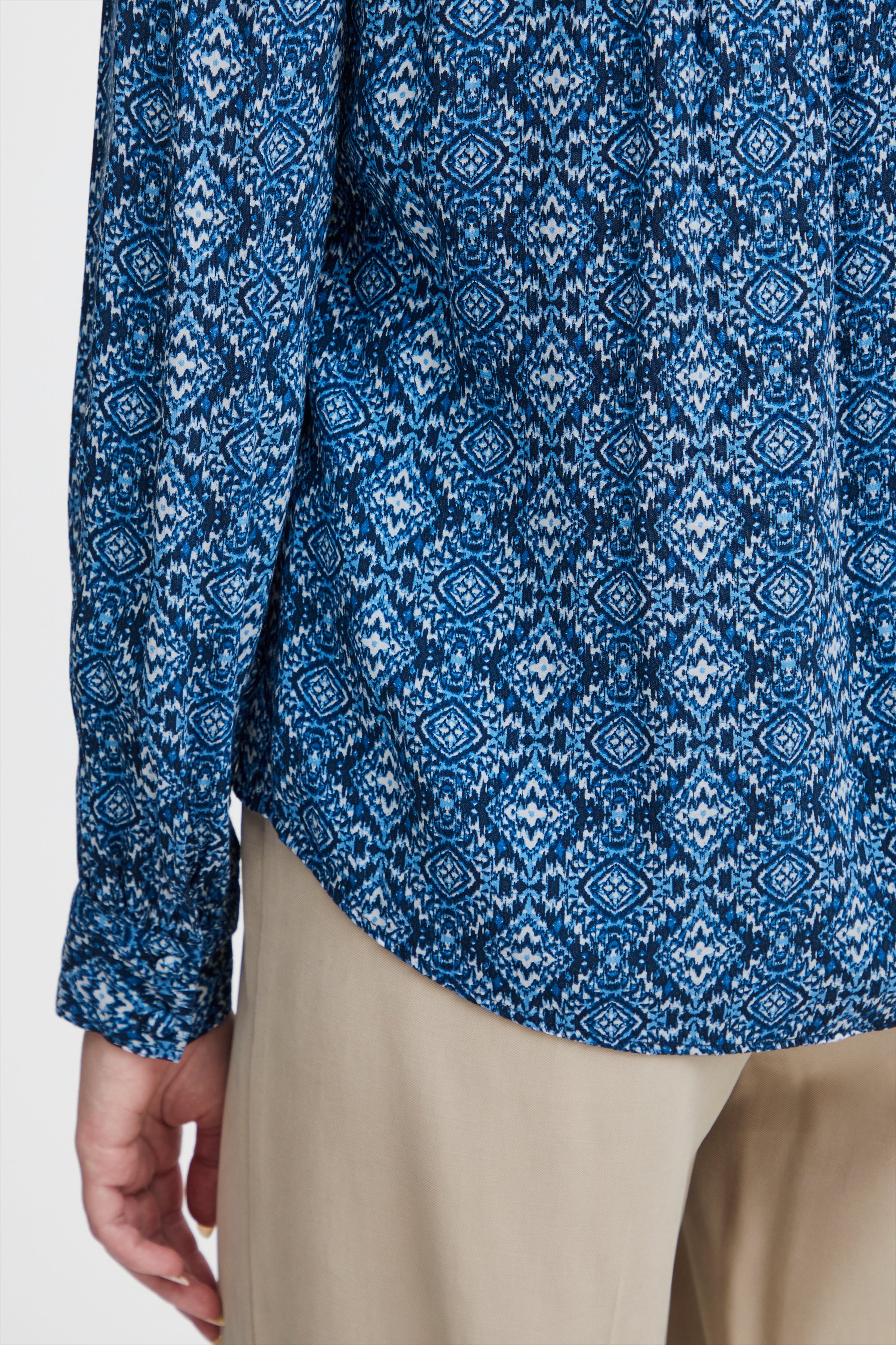 IRNOELLA Shirt LOOKBOOK DETAIL 20120182-202569