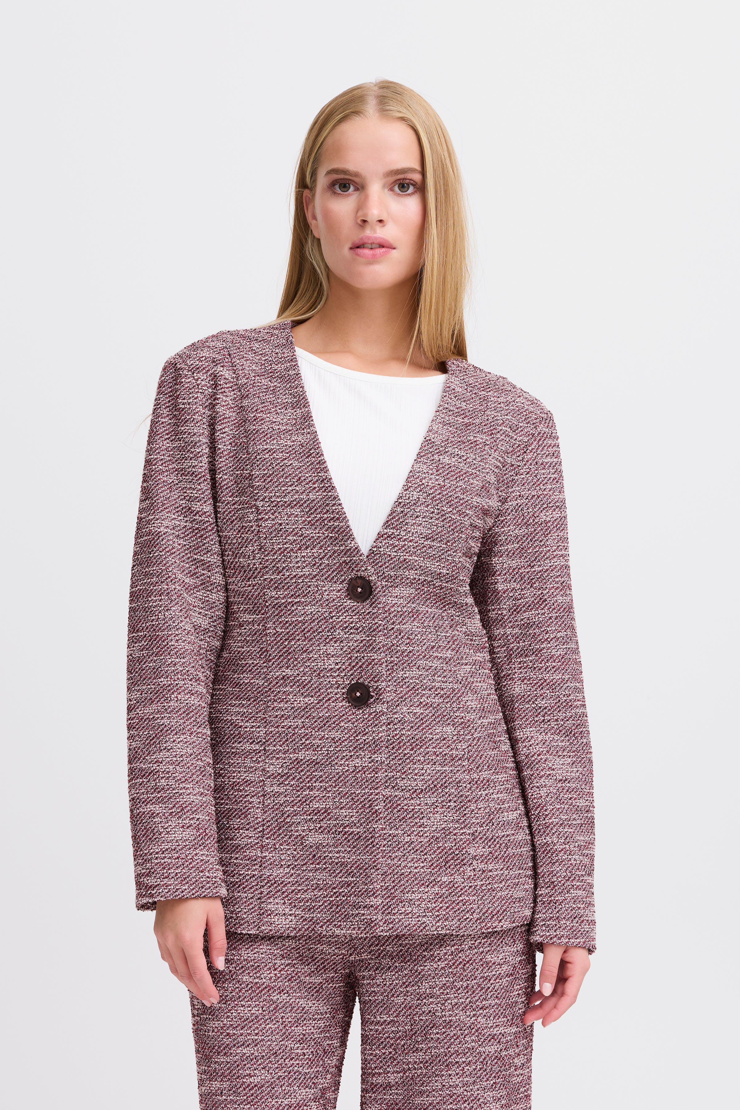 IHKATE CHECLÉ Blazer LOOKBOOK FRONT 20122526-204150