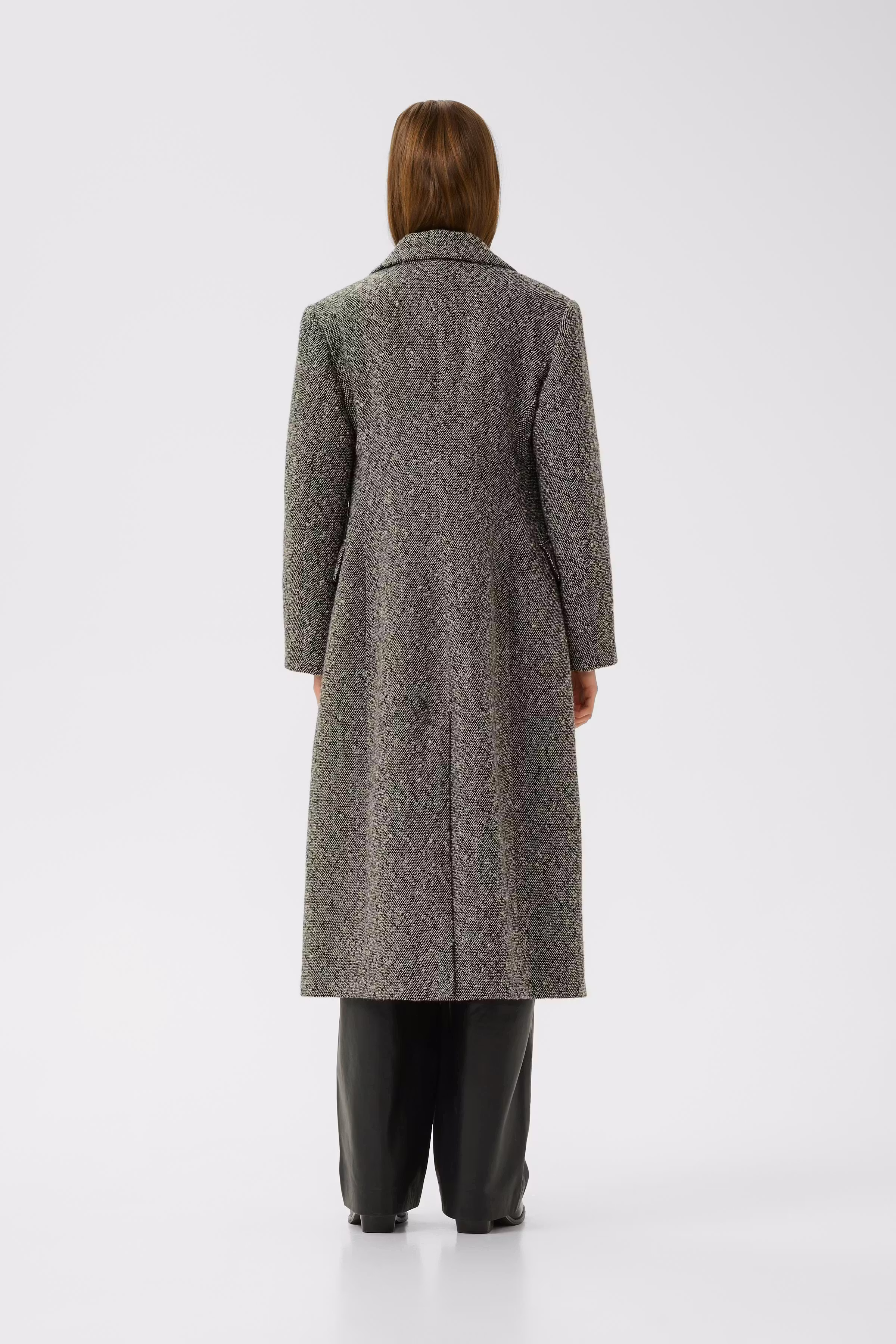 YashaIW Lapel Mantel LOOKBOOK BACK 30110613-300027