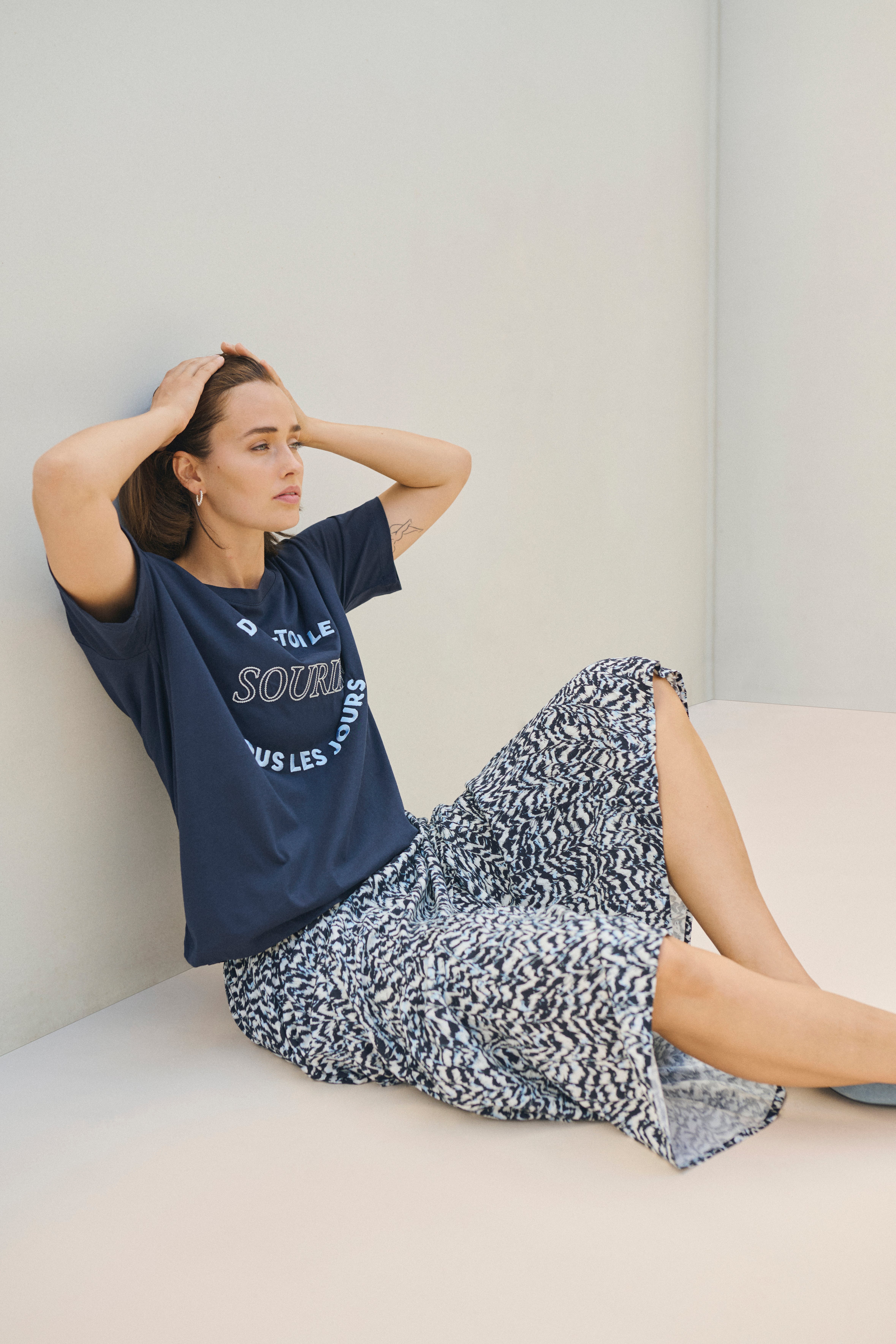 KAmaxi Rock LOCATION NONE 10508816-107426