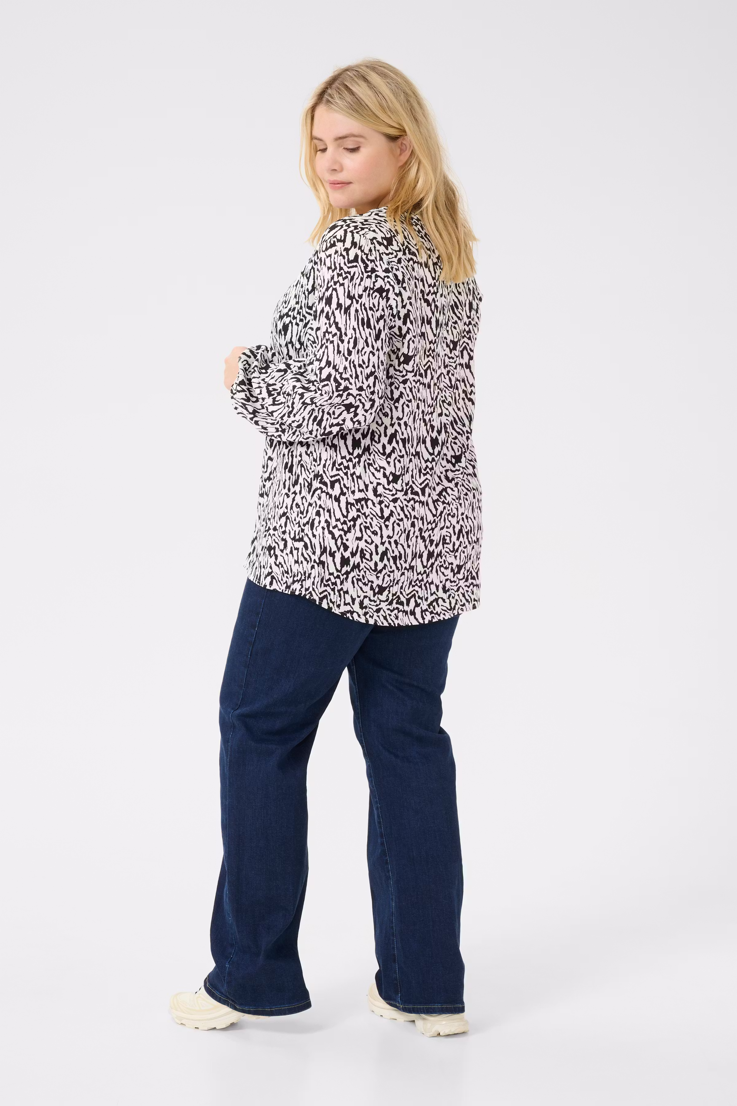 KCmahlena Bluse LOOKBOOK BACK 10582911-106919