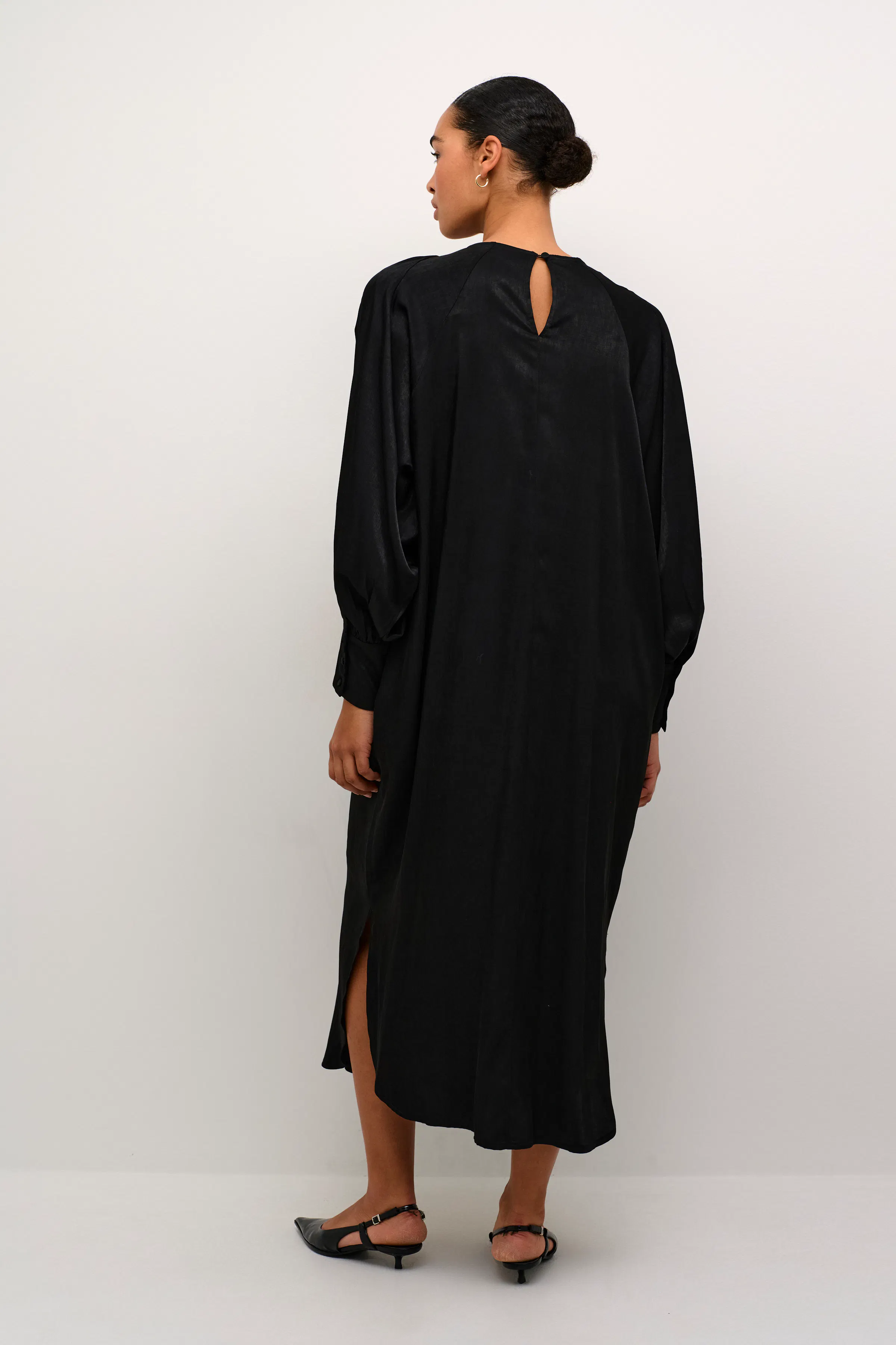 KAhaily Kjole LOOKBOOK BACK 10509306-100121