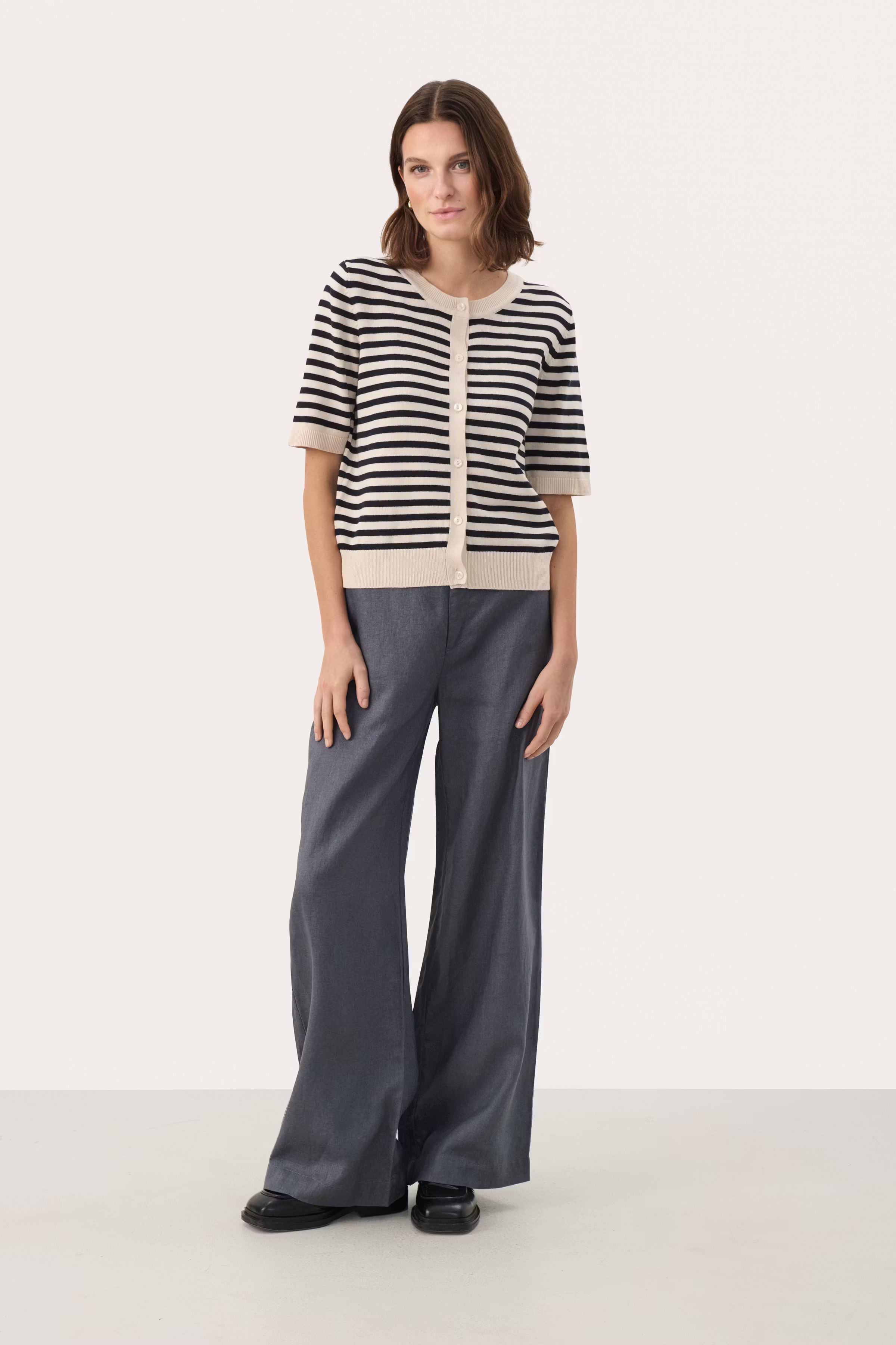 TanianaPW Vest LOOKBOOK FRONT 30309918-302644