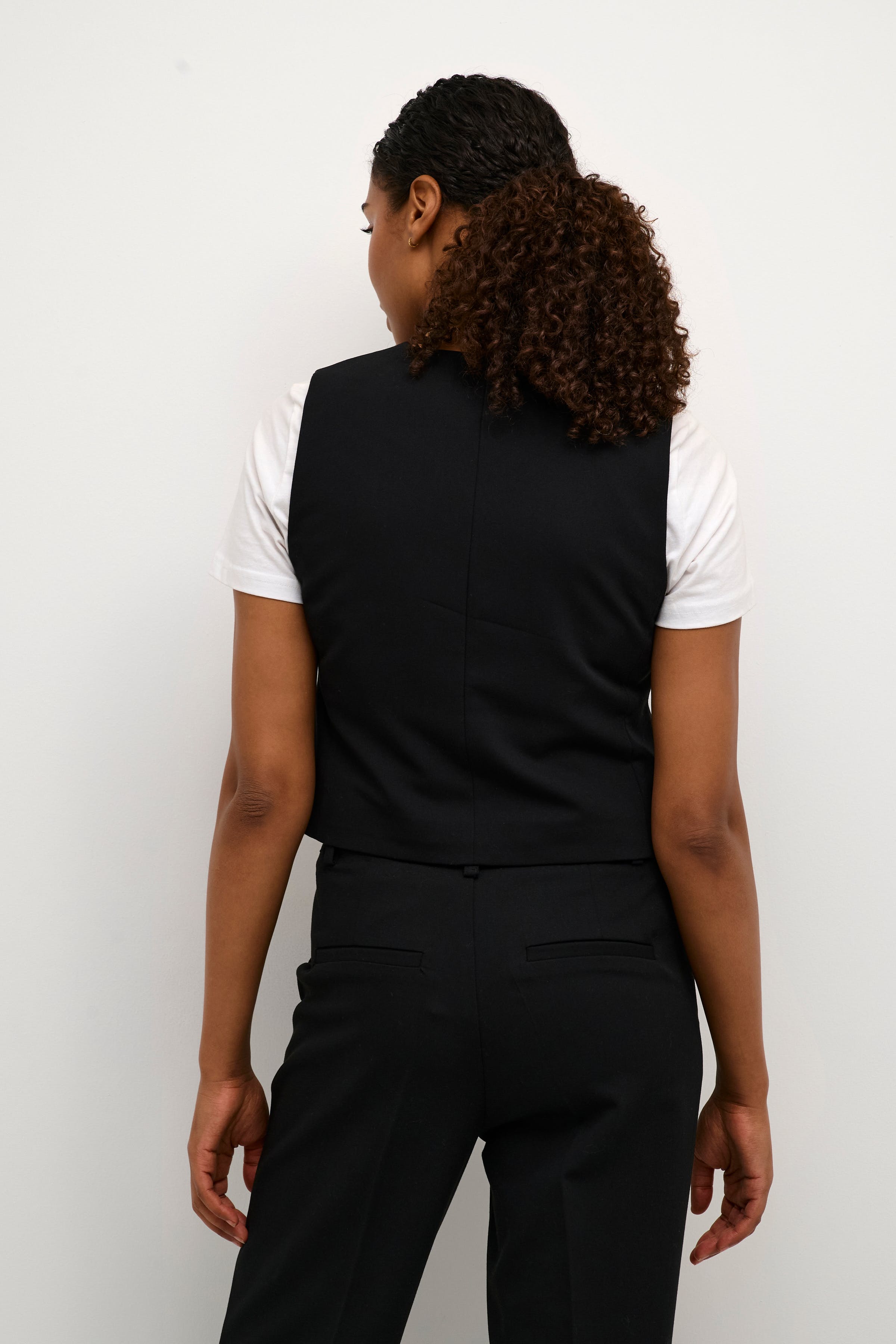 KAsakura Waistcoat LOOKBOOK BACK 10507907-100121