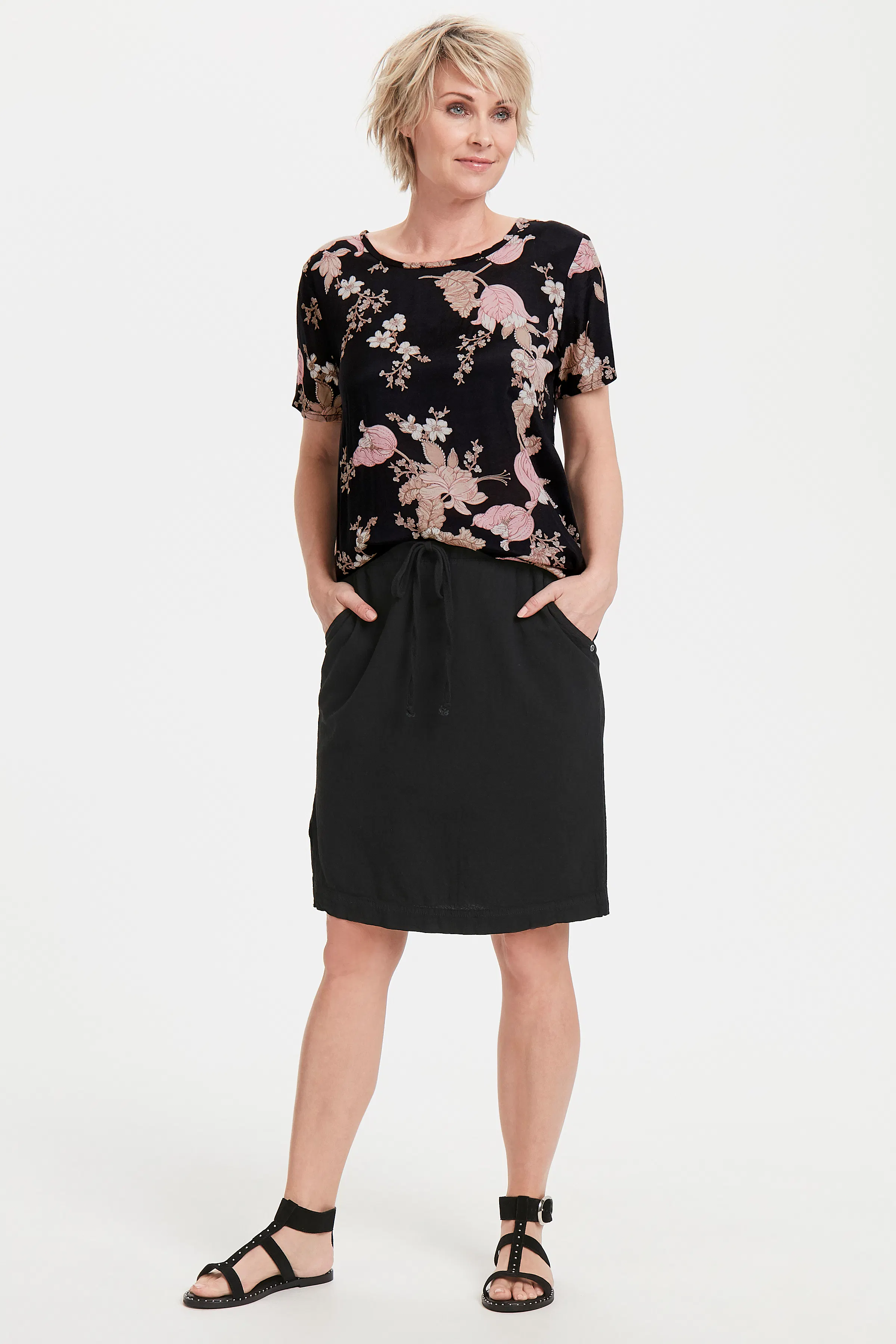 Kortærmet bluse LOOKBOOK FRONT 10503135-50600