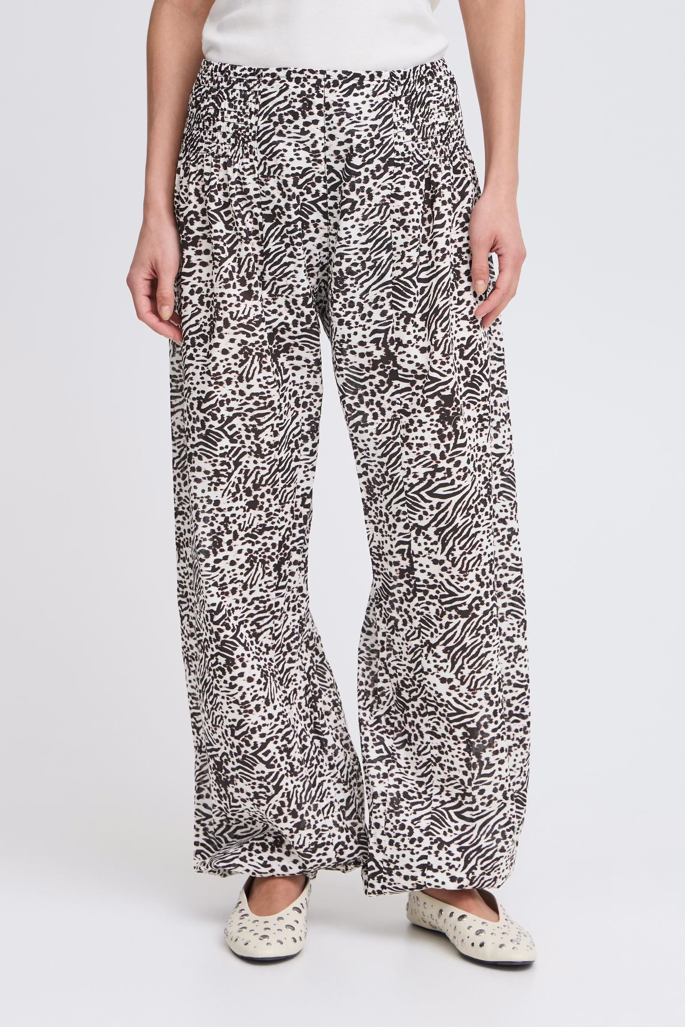 PZJILL Wide Trousers LOOKBOOK FRONT 50200338-204876