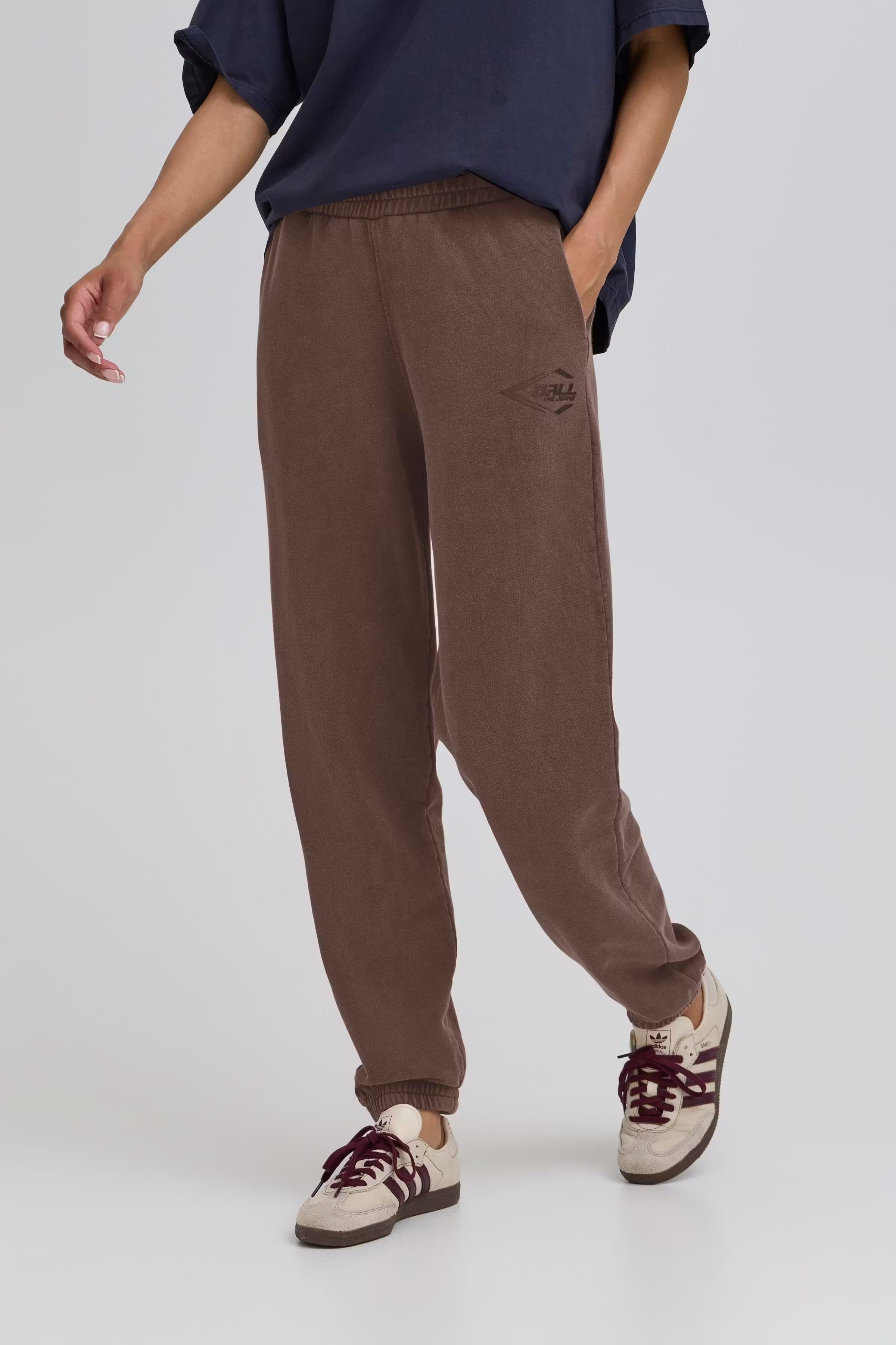 BALEONI Sweatpants LOOKBOOK FRONT 50405301-190915