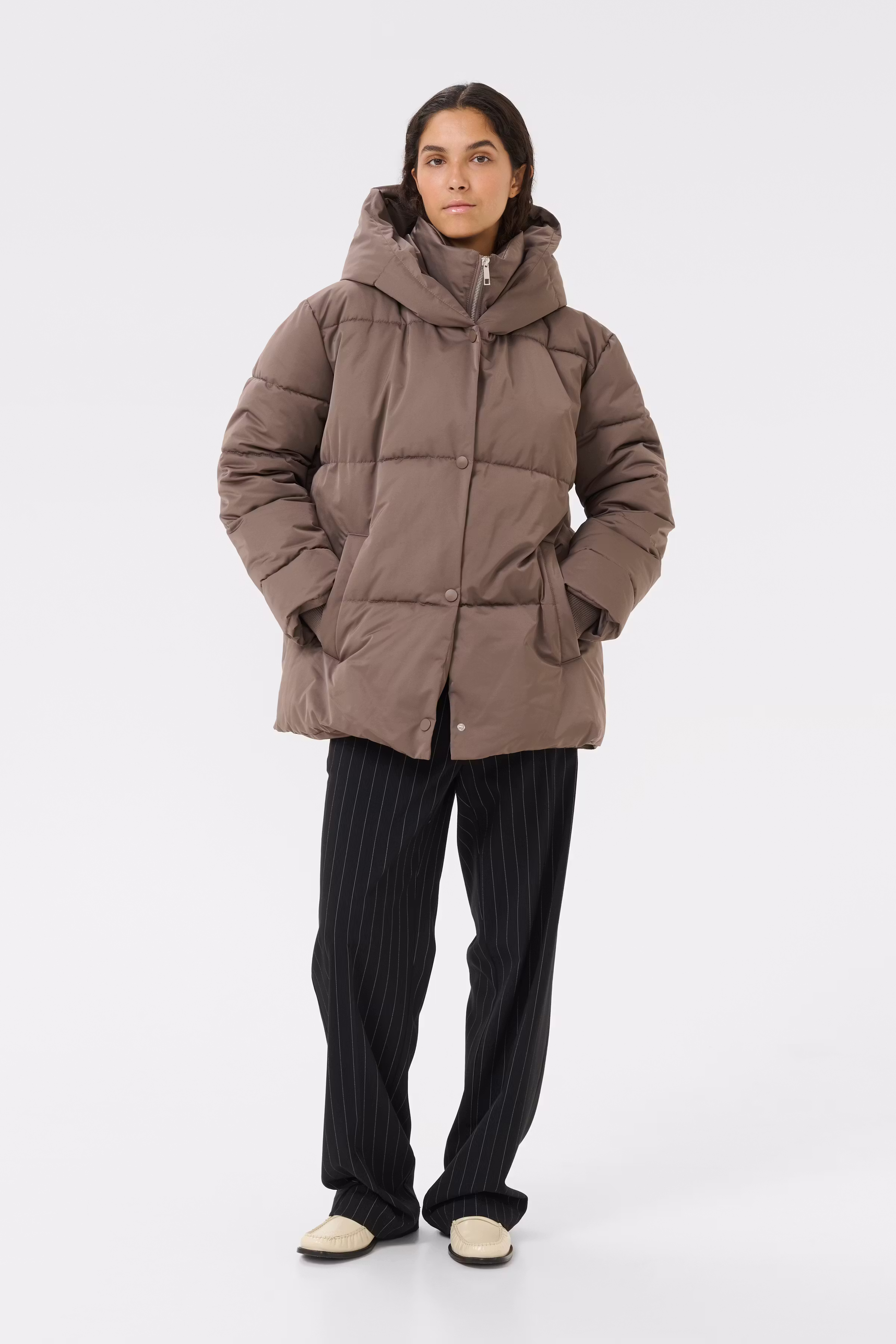 KBApril Jacka

 LOOKBOOK FRONT 10105559-181304