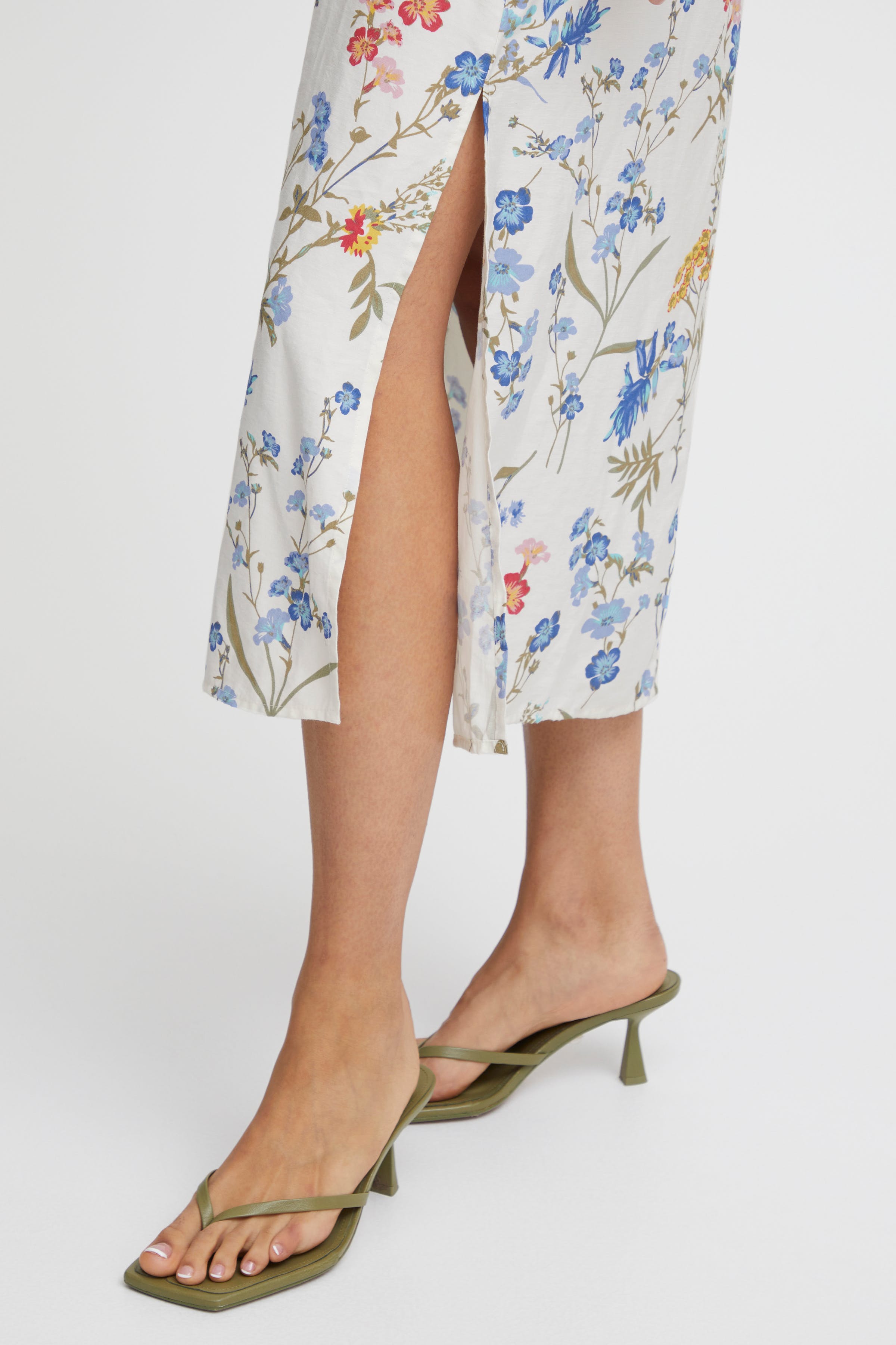 BYIMILDA Dress LOOKBOOK DETAIL 20815091-202911