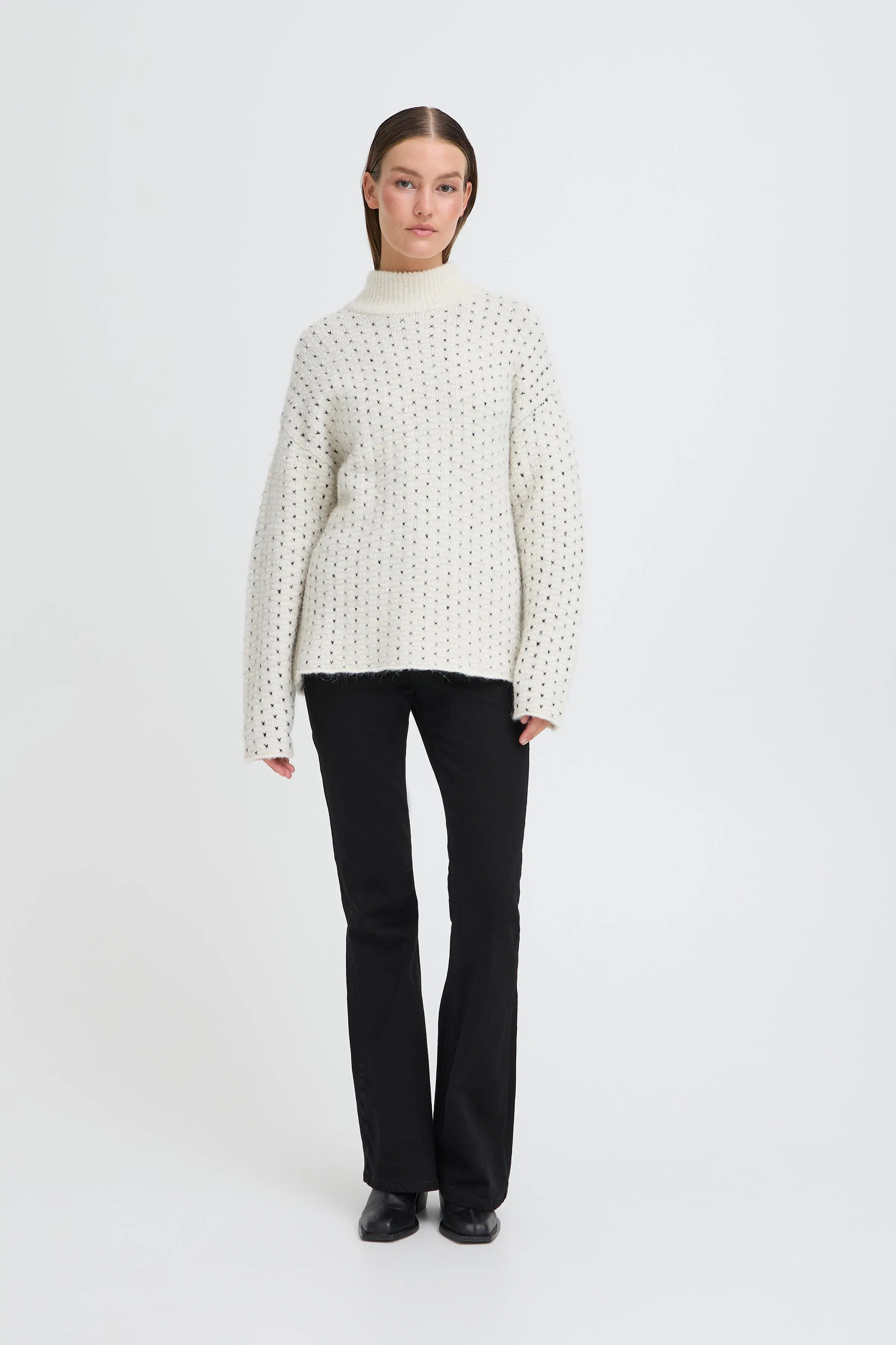 IHKAMARA Pullover LOOKBOOK FRONT 20124488-900005047