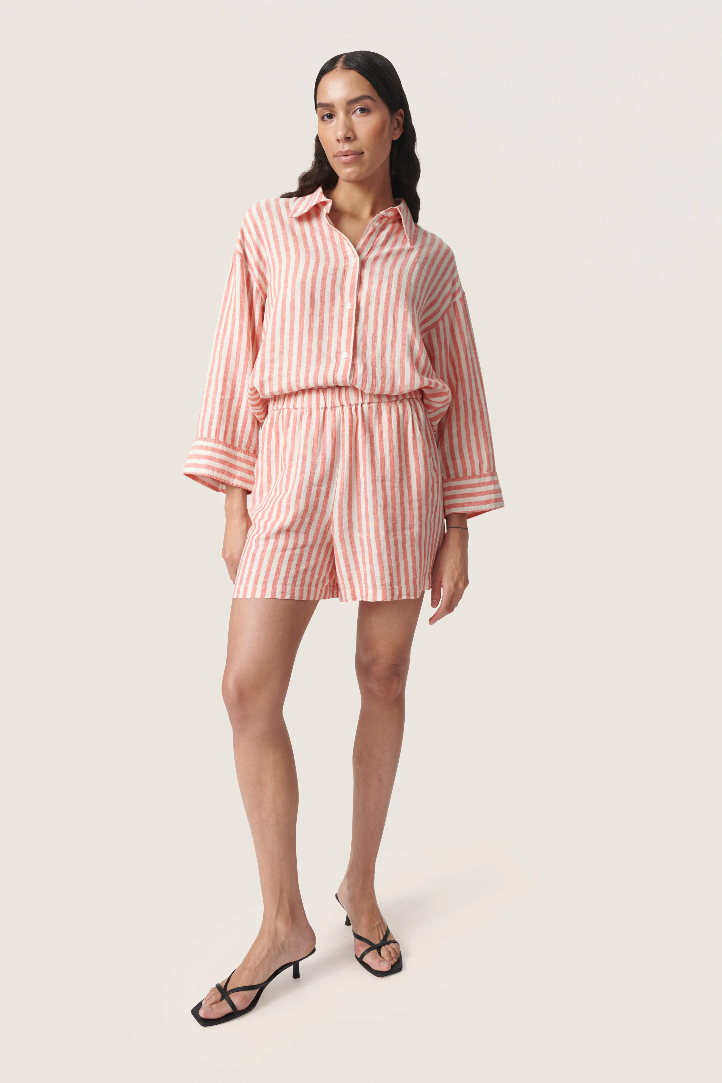 SLBelira Shorts LOOKBOOK FRONT 30407452-302866