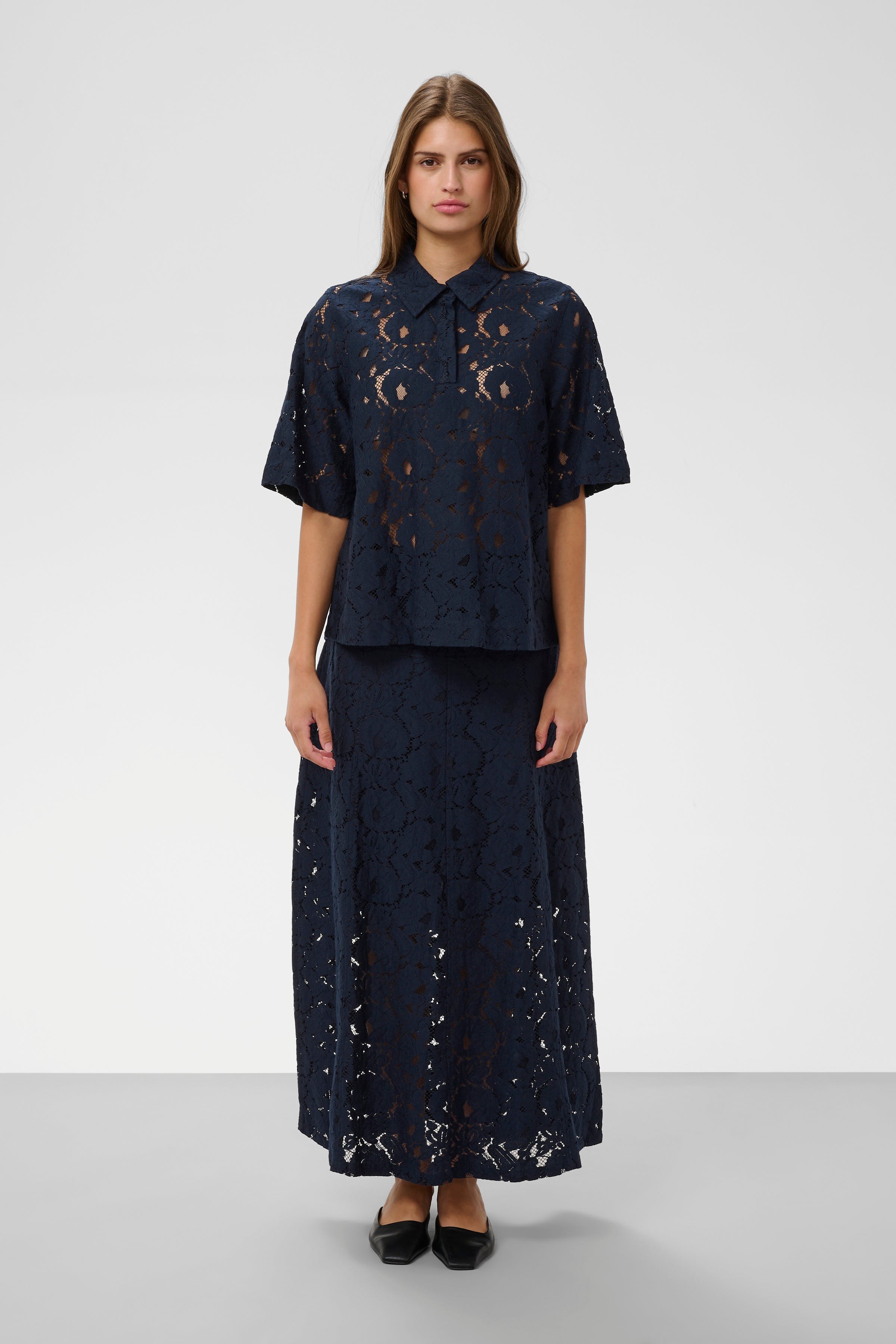SLTaya Skirt LOOKBOOK FRONT 30408628-193924