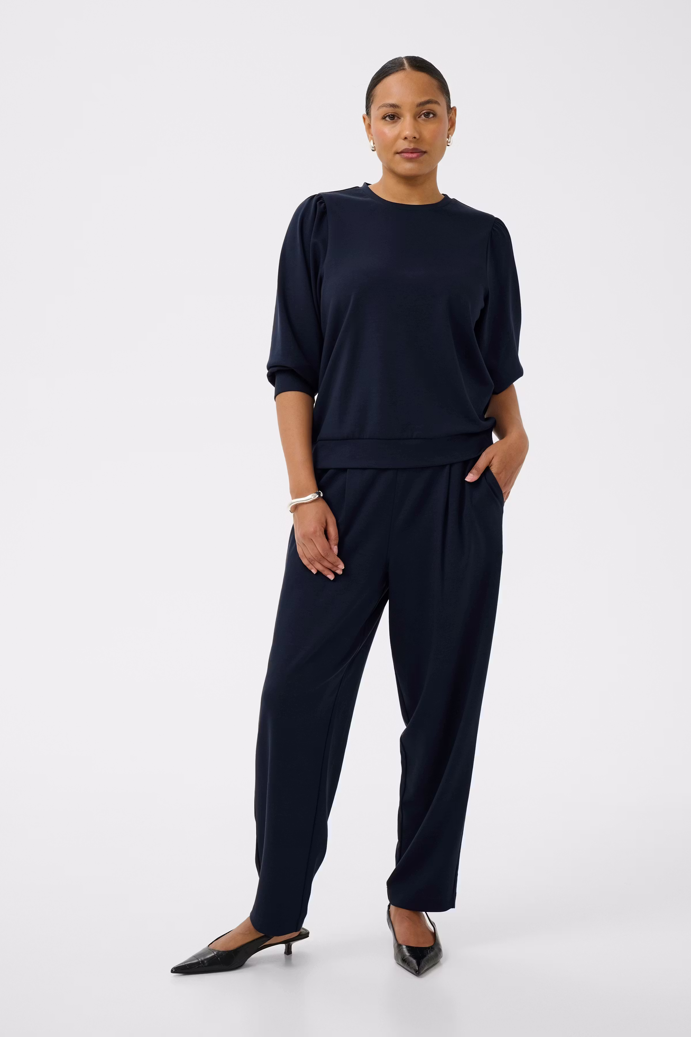 KAannie Sweatshirt LOOKBOOK FRONT 10511348-194020