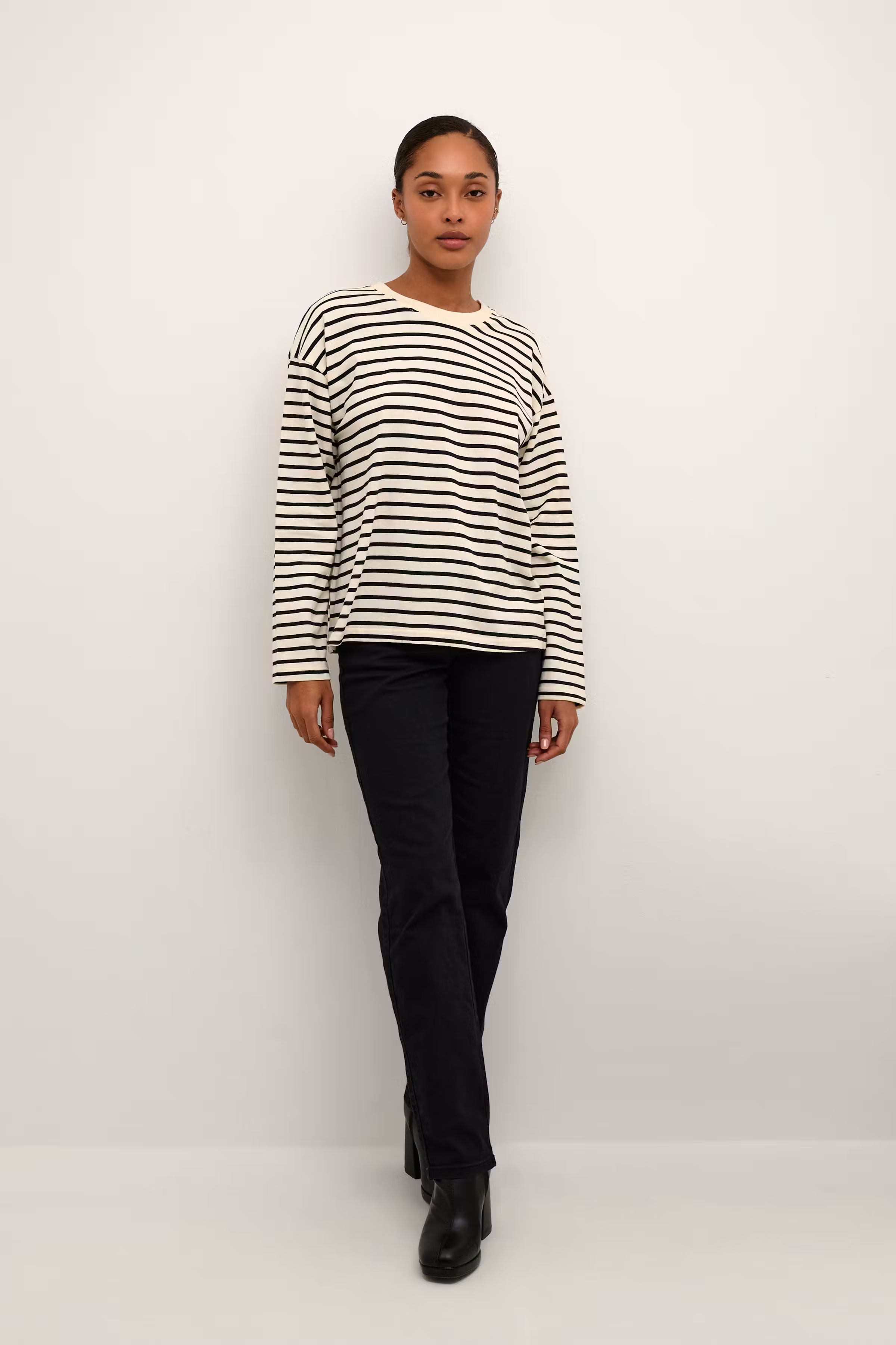 KAwinny T-shirt LOOKBOOK FRONT 10507727-104655