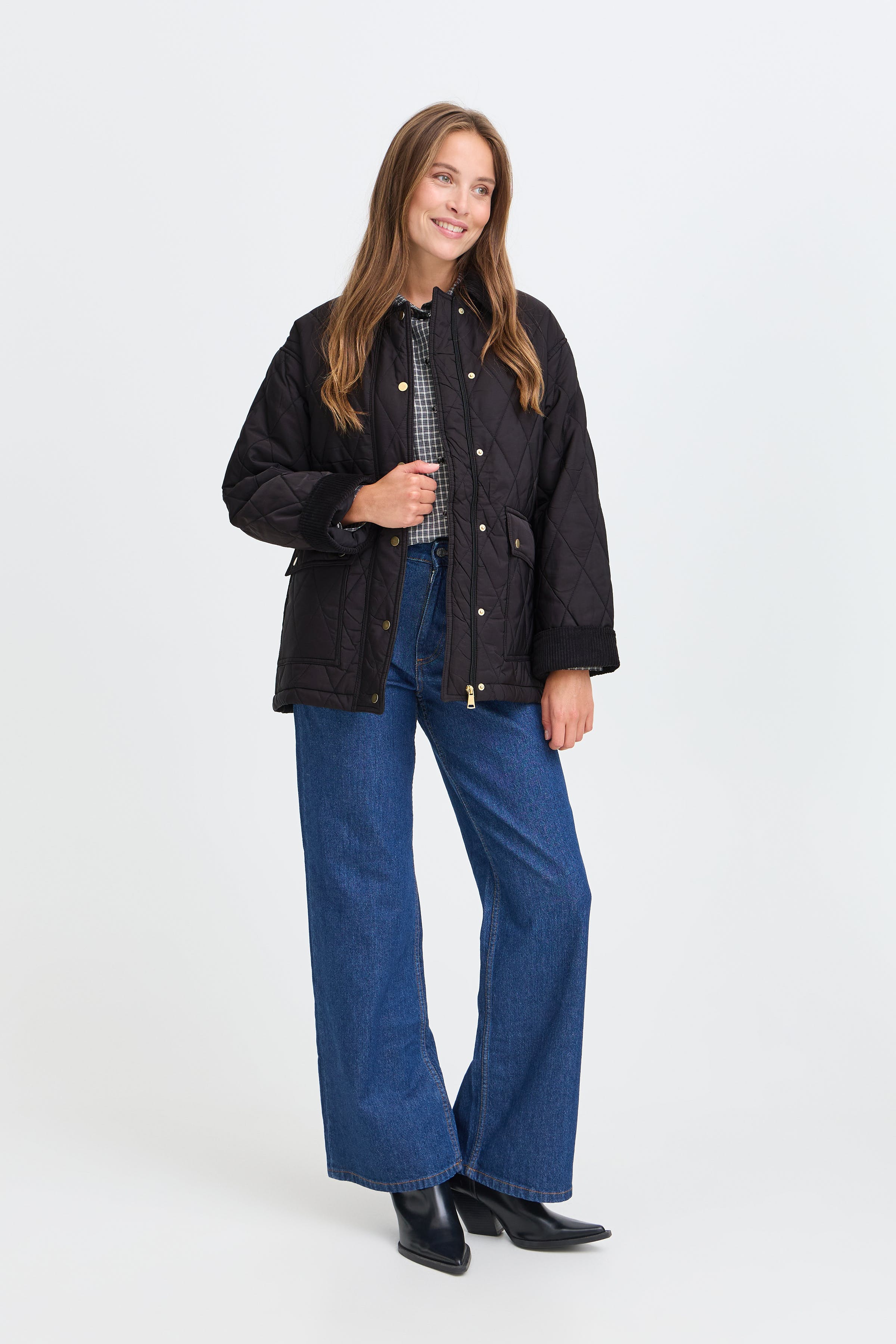 BYBELLINI Yttertøy LOOKBOOK FRONT 20819092-194008