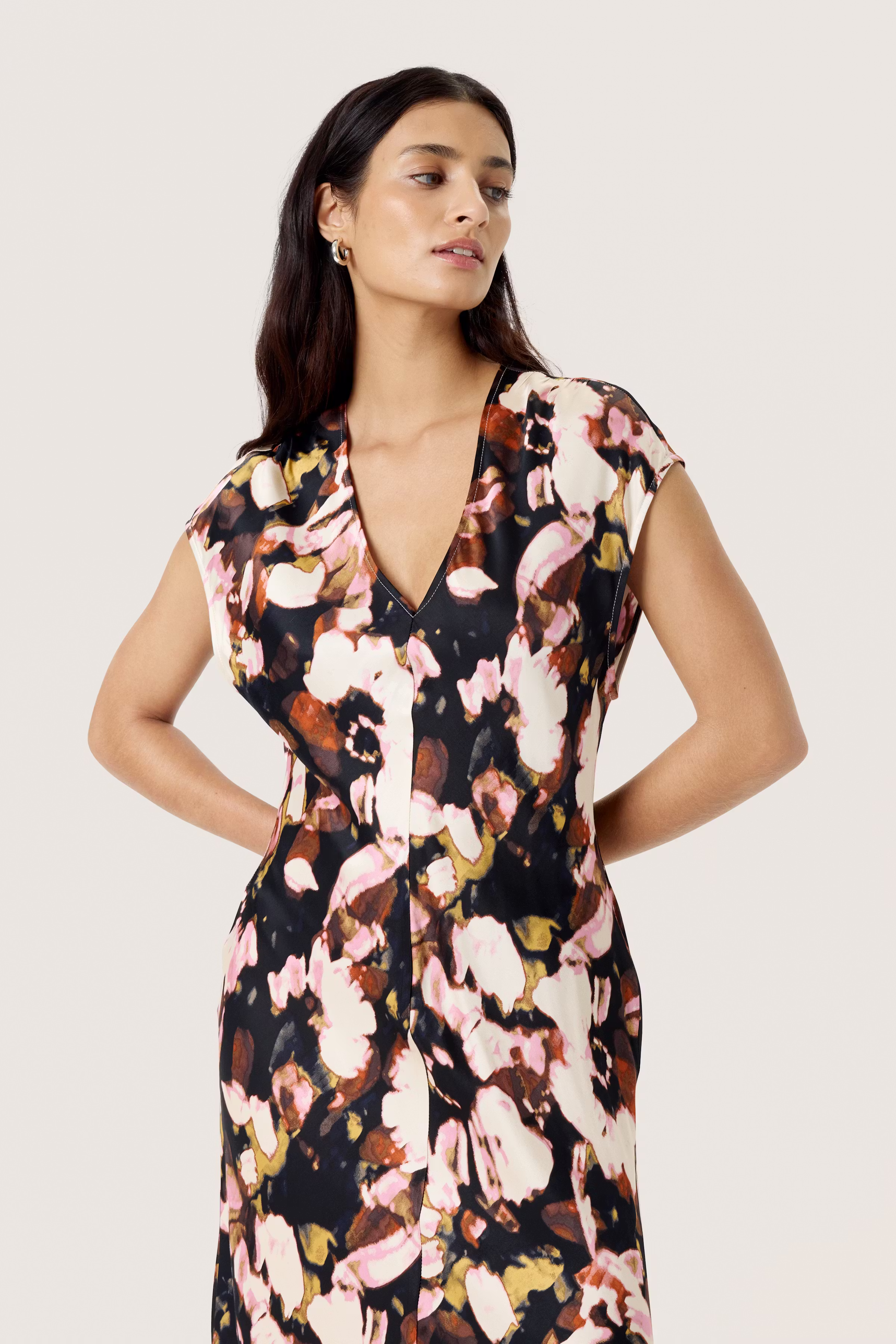 SLCinna Kleid LOOKBOOK FRONT 30408638-304164