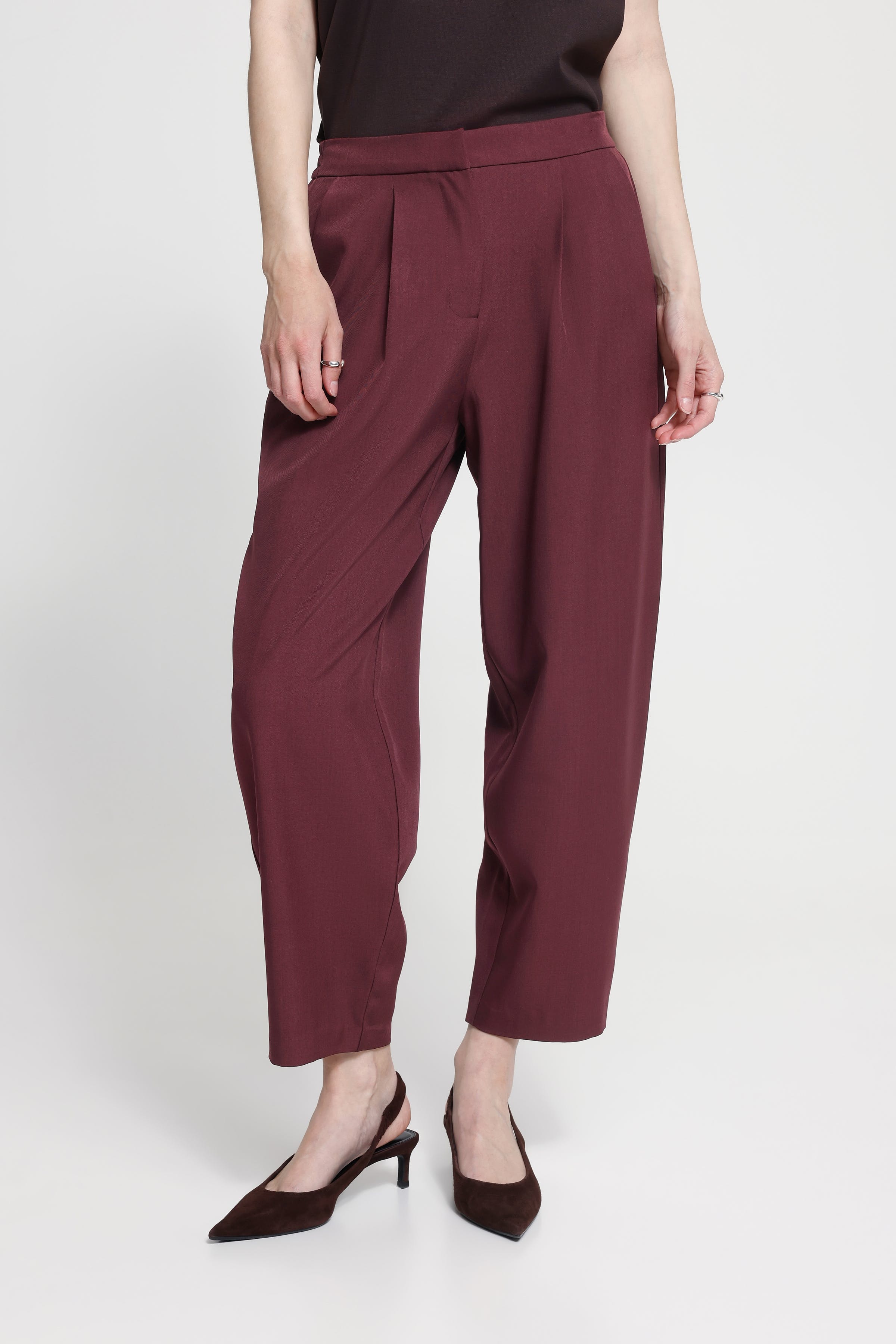 IHFAVA Barrel Bukser LOOKBOOK FRONT 20125681-1916271