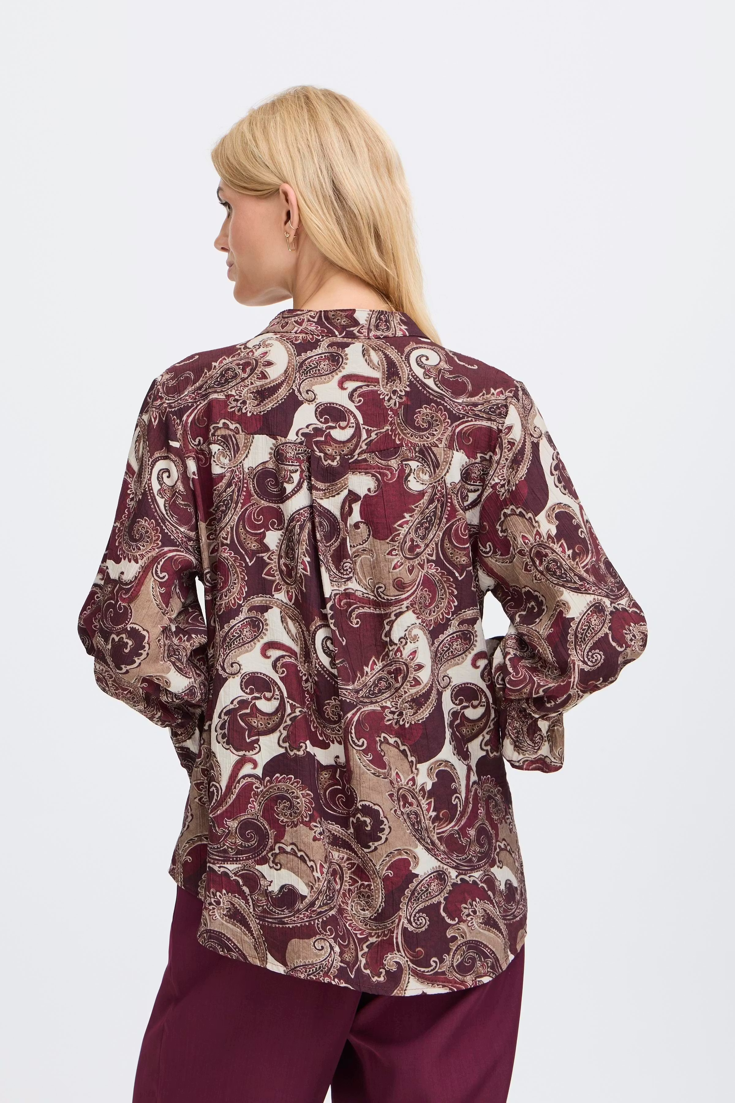 SBGOHAR Bluse LOOKBOOK BACK 22101059-191724