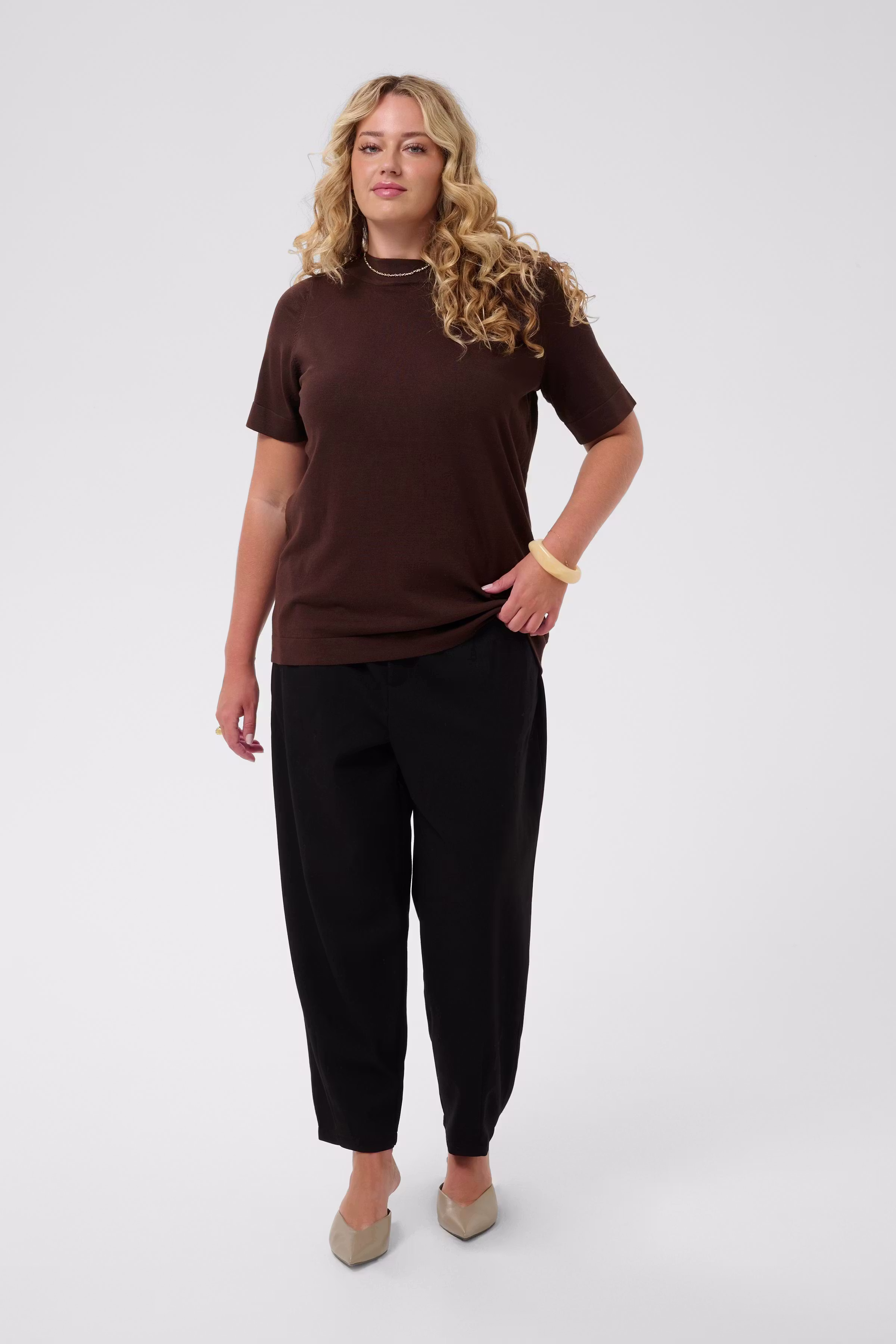 KClizzy Pullover LOOKBOOK FRONT 10584456-190915