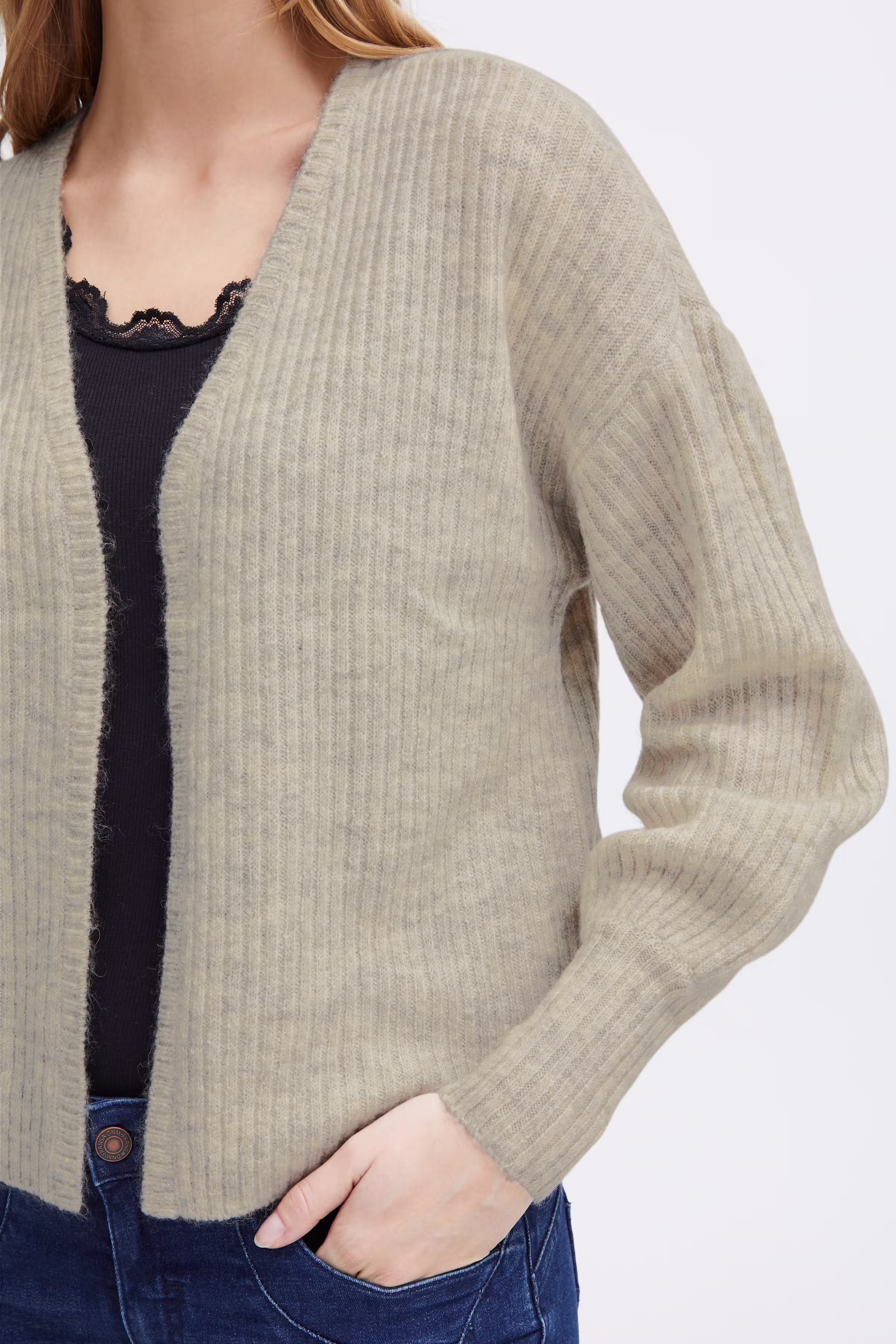 FRELVIRA Cardigan LOOKBOOK DETAIL 20613277-200662