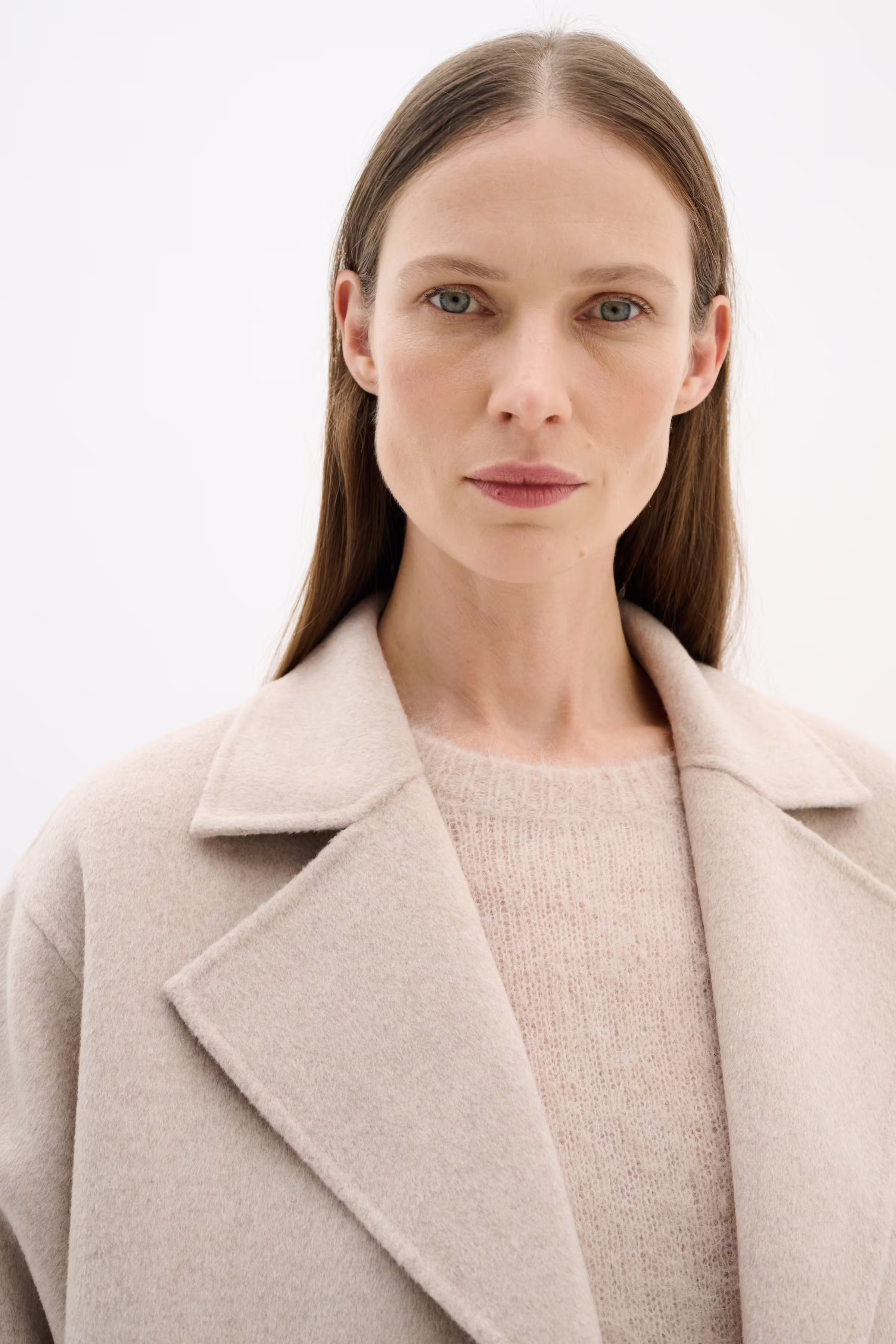 YillaIW Mantel LOOKBOOK DETAIL 30110609-300002