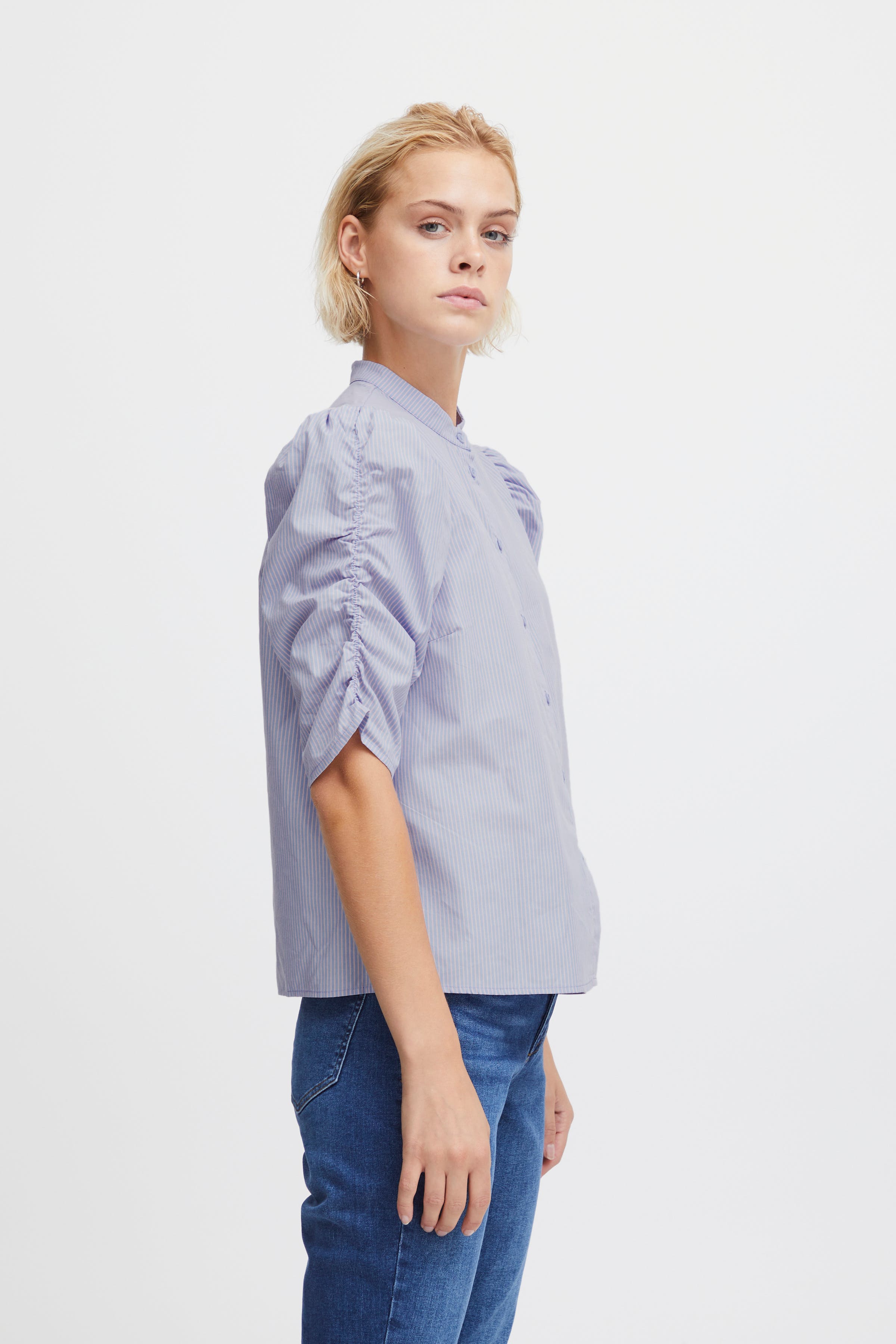 Kortermet bluse LOOKBOOK FRONT 20121475-203299