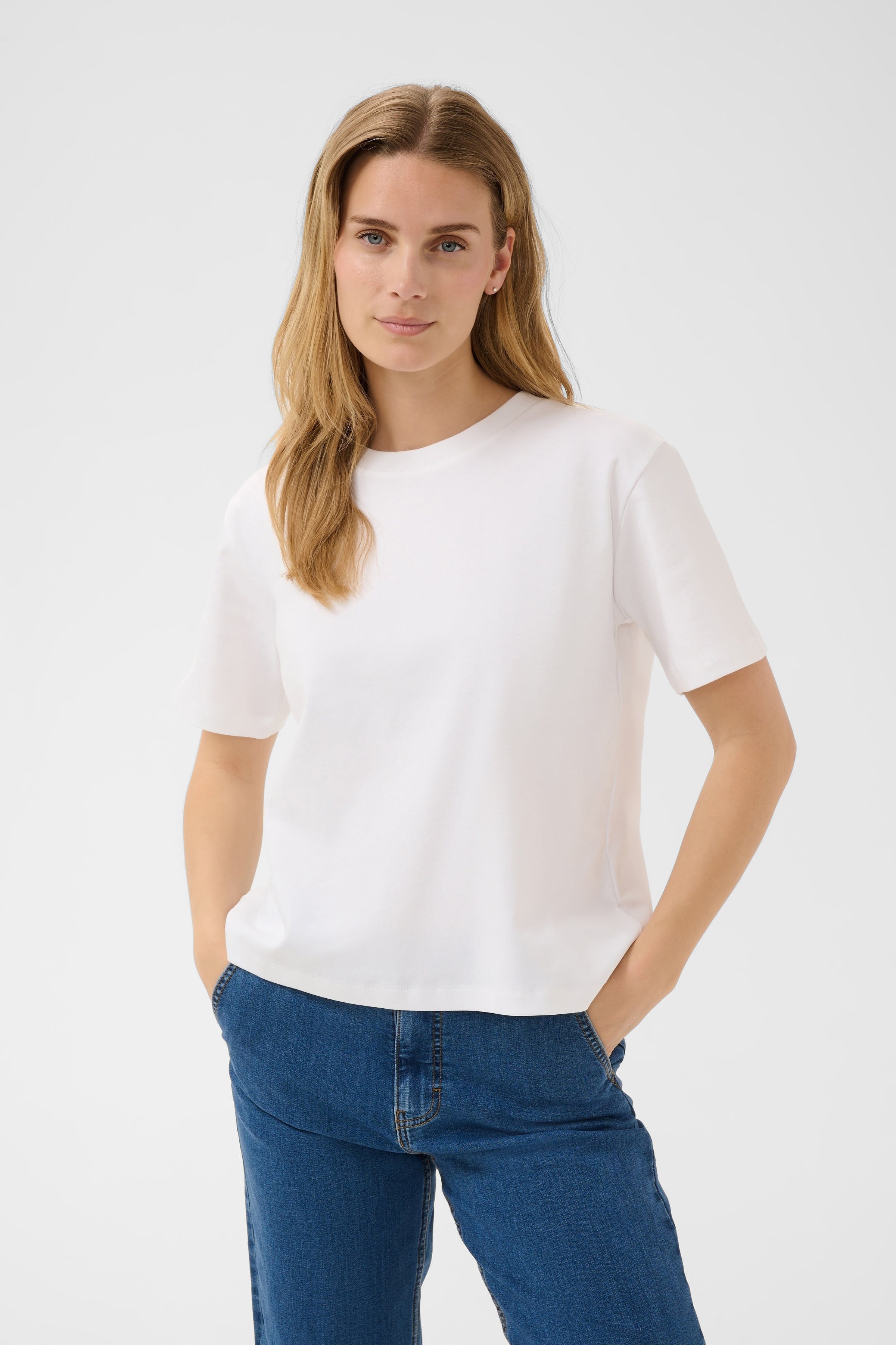 AnnePW T-shirt LOOKBOOK FRONT 30308060-110601