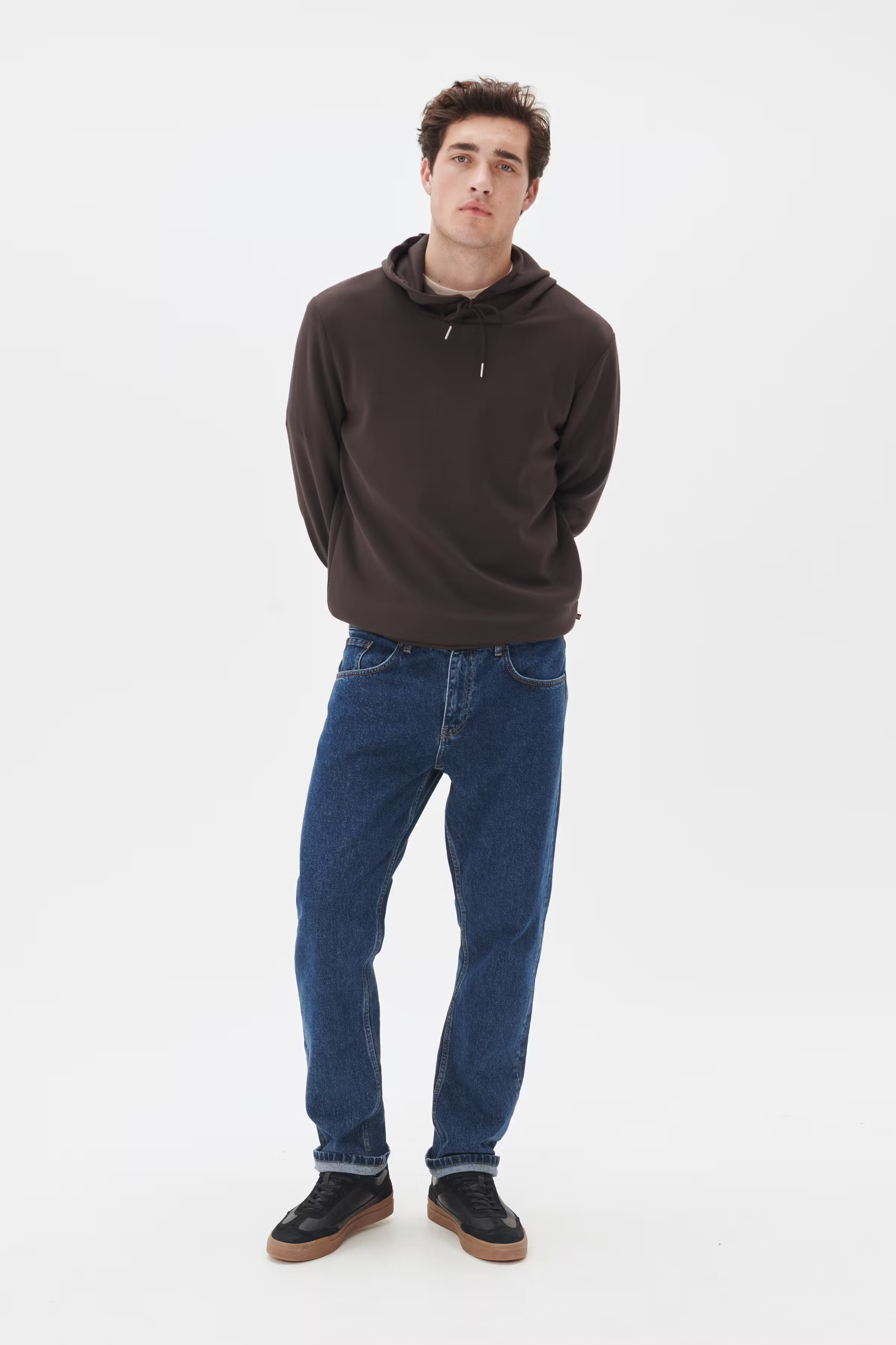 MAteo Sweatshirt LOOKBOOK FRONT 30206232-191103