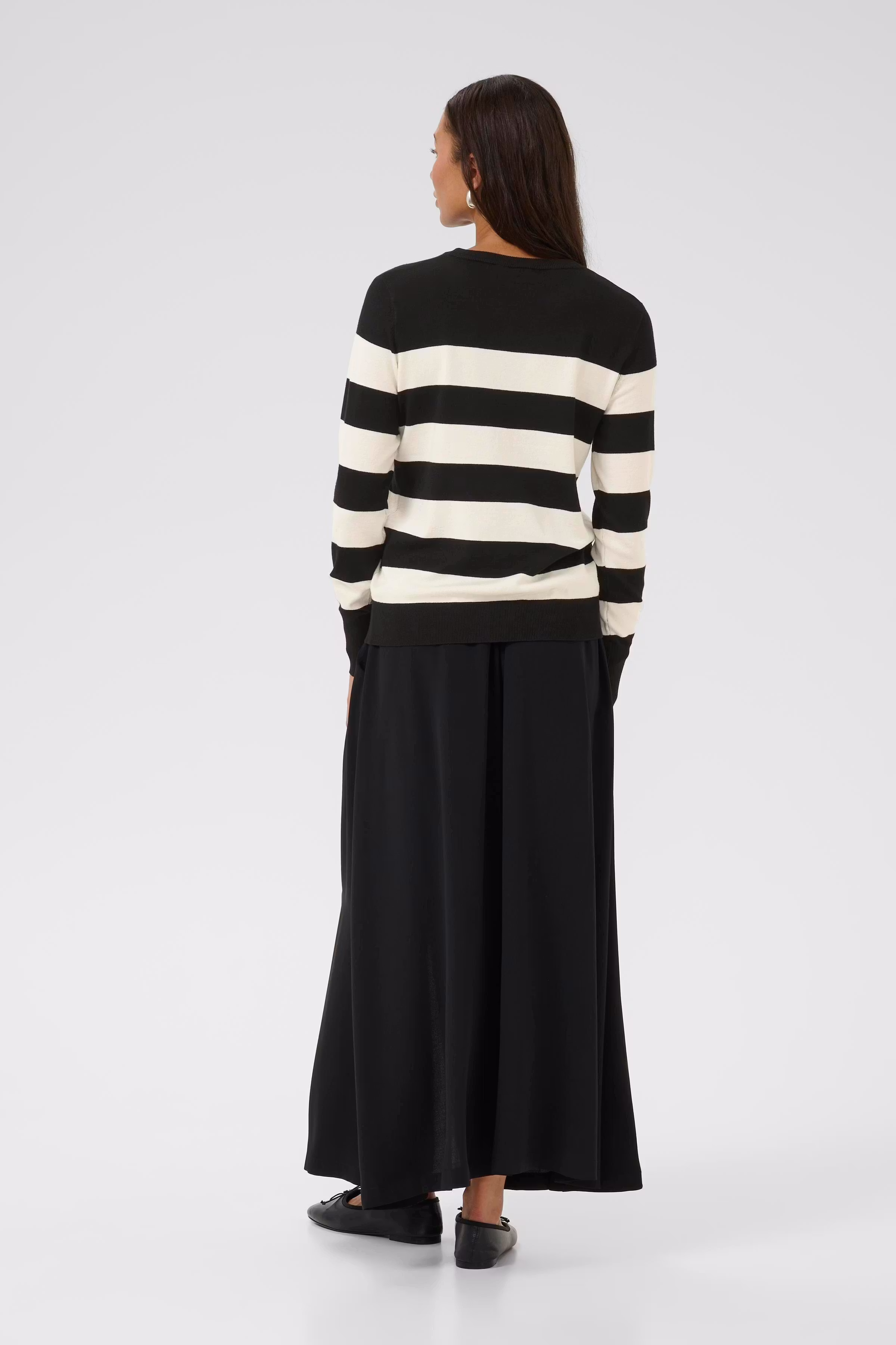 KAlizza Pullover LOOKBOOK BACK 10509065-108420