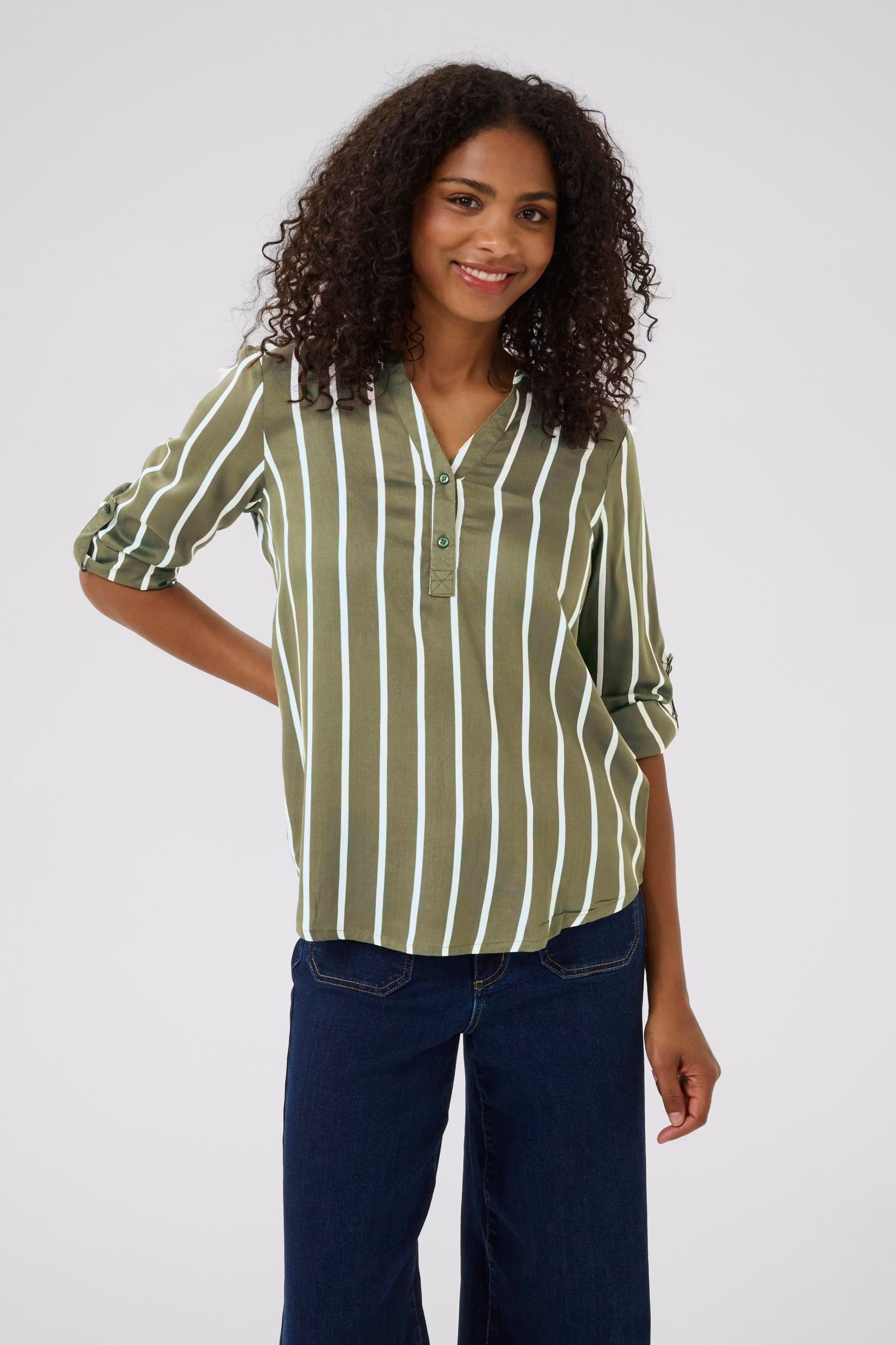 KAstridy Bluse LOOKBOOK FRONT 10504279-50947