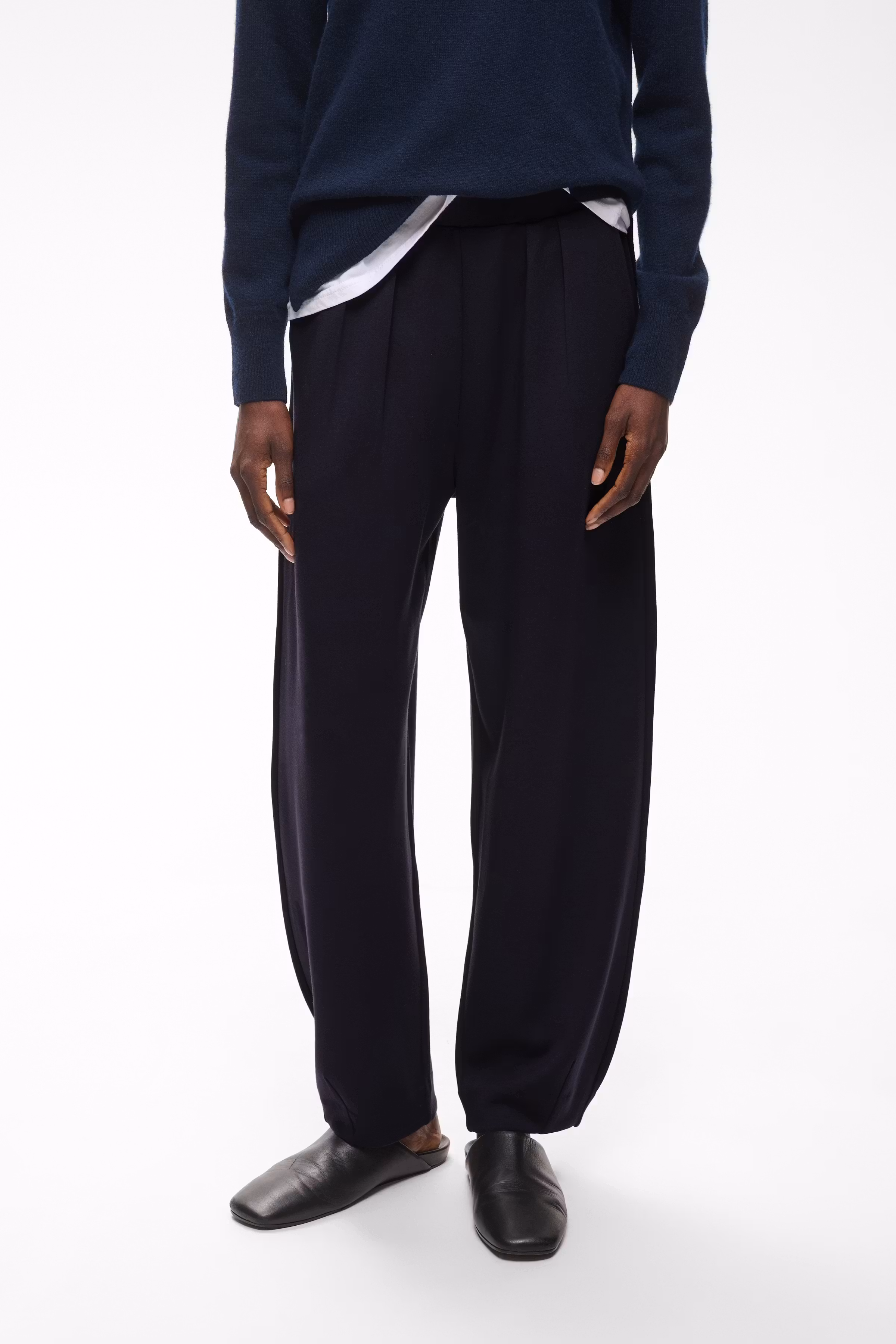 CleIW Trousers LOOKBOOK FRONT 30111399-300005