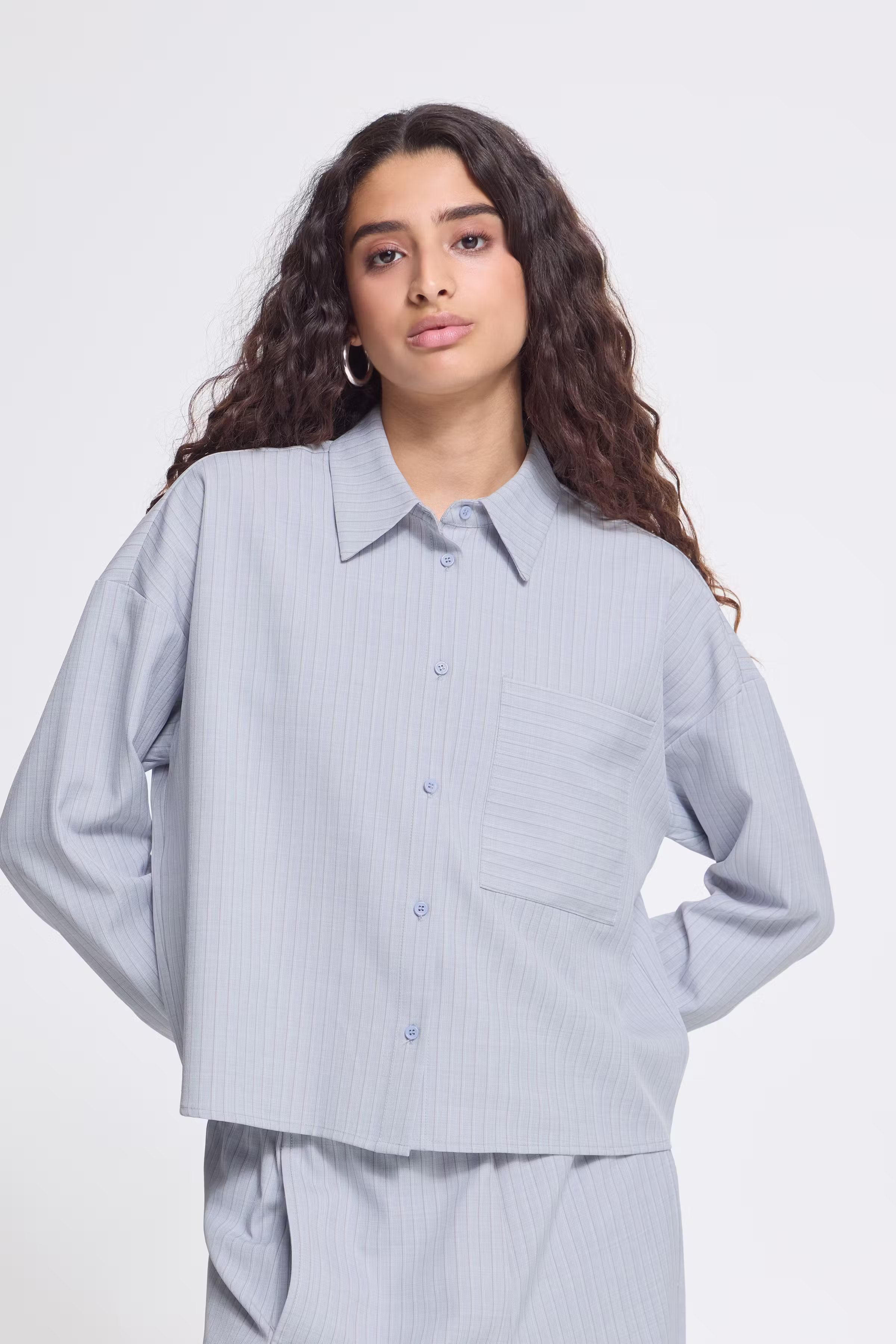 IXTRINE shirt LOOKBOOK FRONT 20123489-164013