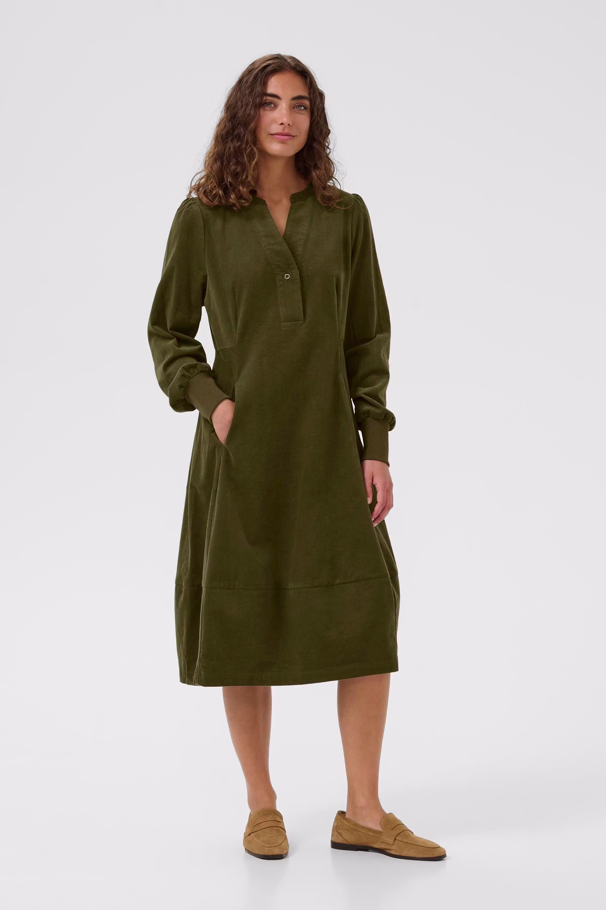 CUrhaena Kjole LOOKBOOK FRONT 50112618-180521