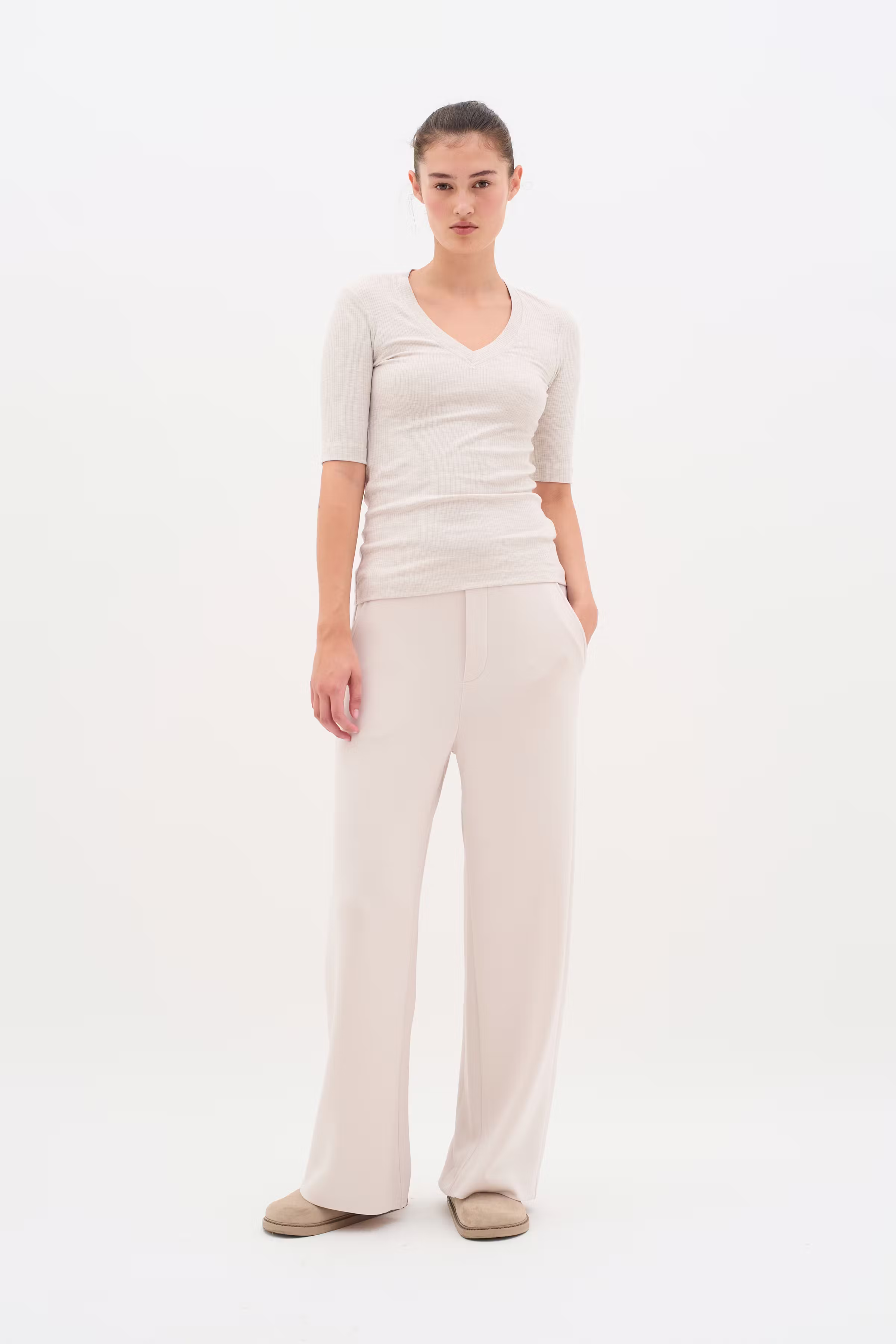 DagnaIW Melange V T-shirt LOOKBOOK FRONT 30106865-300597