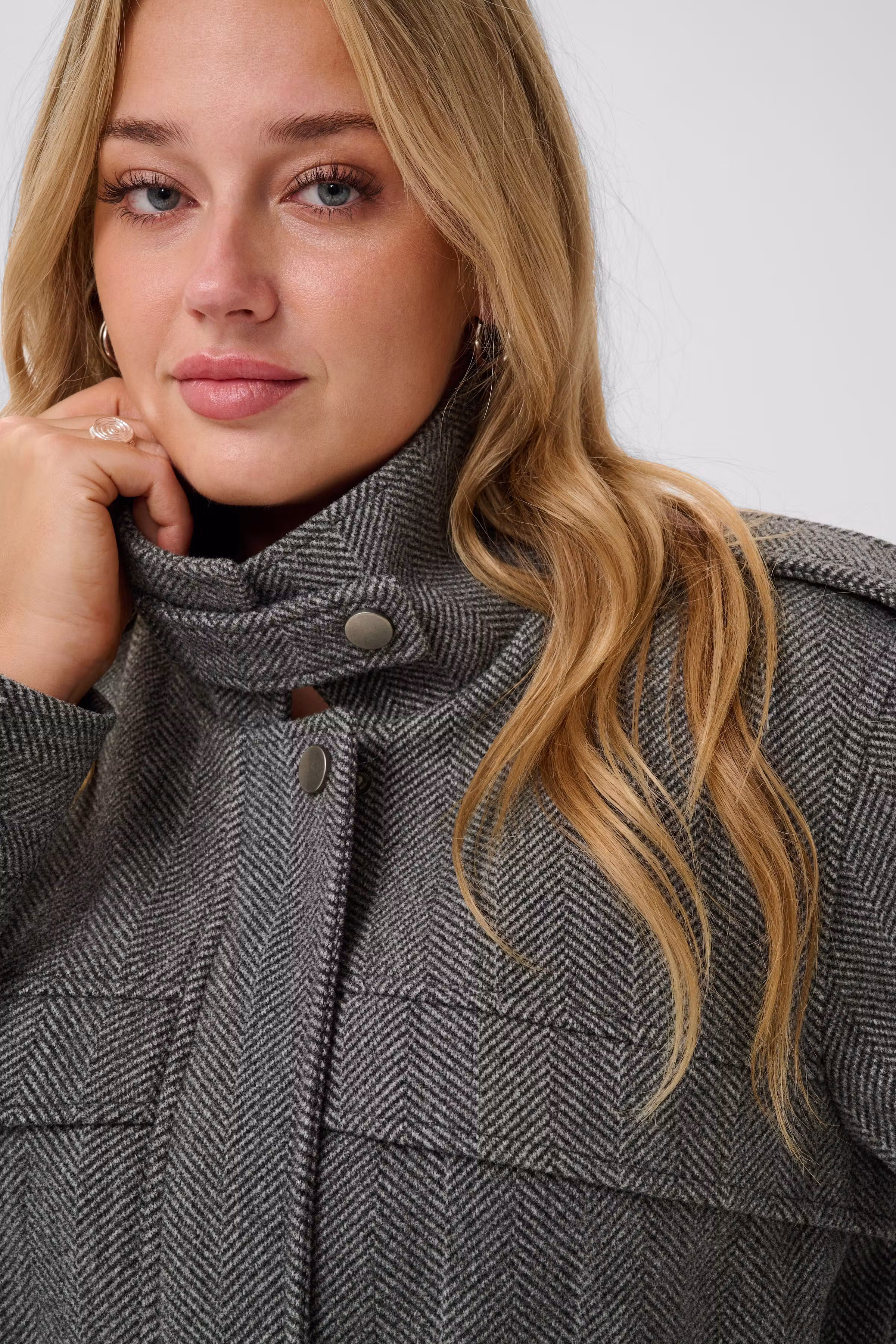 KClauren Frakke LOOKBOOK DETAIL 10584545-1000058