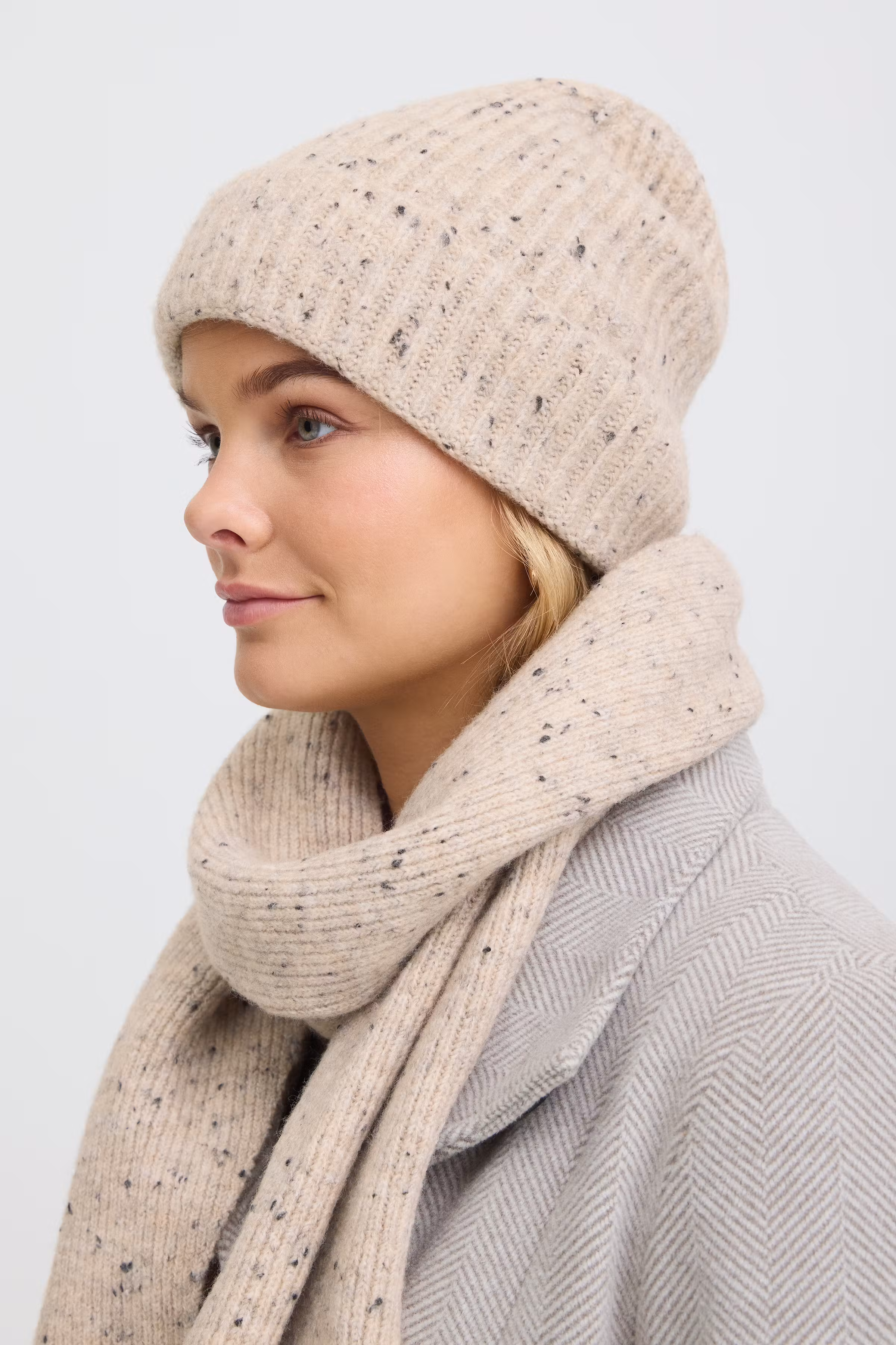 FRNANNA Hat LOOKBOOK FRONT 20618134-1613051