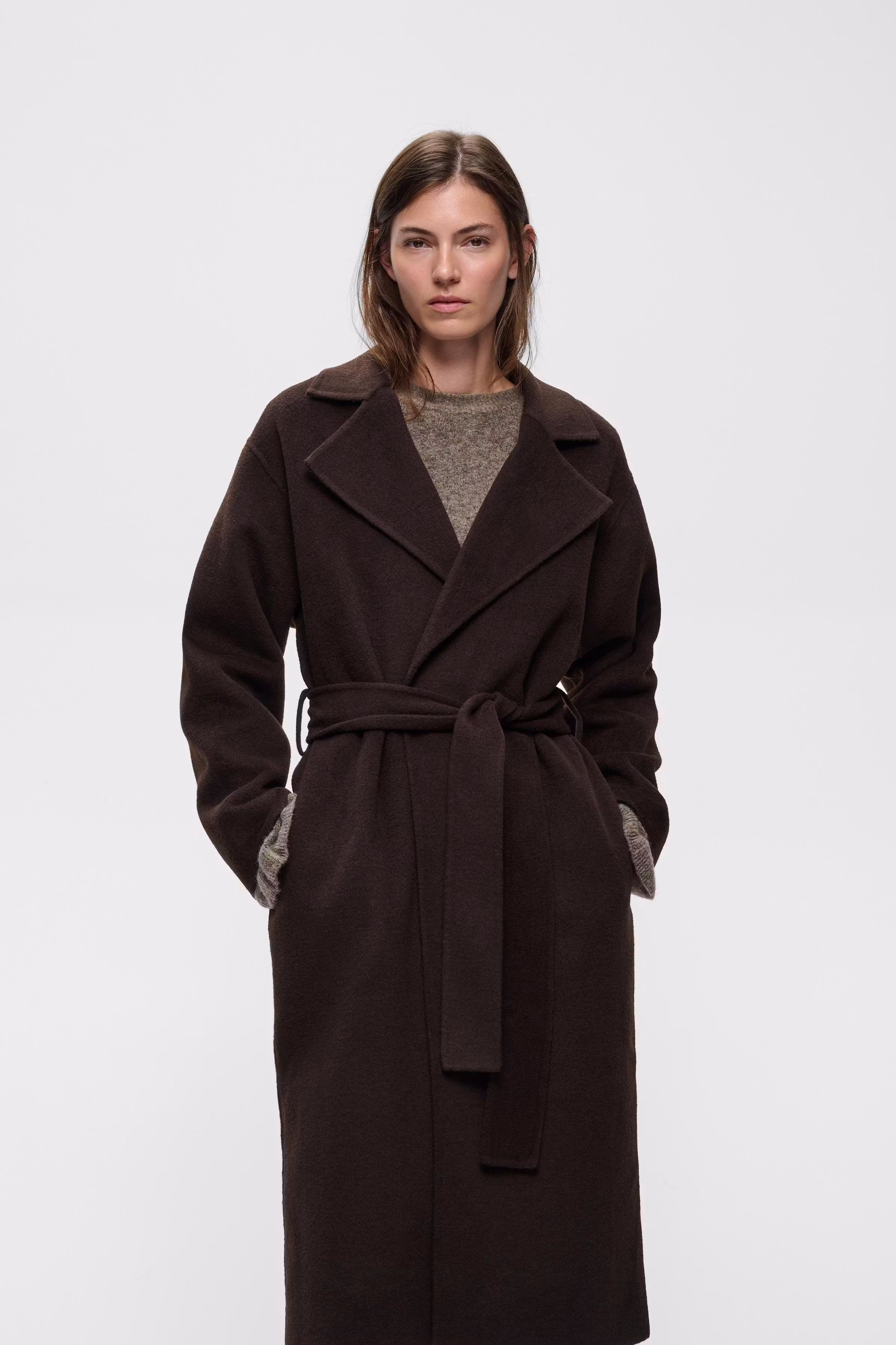 LiuroIW Mantel LOOKBOOK FRONT 30108921-191109