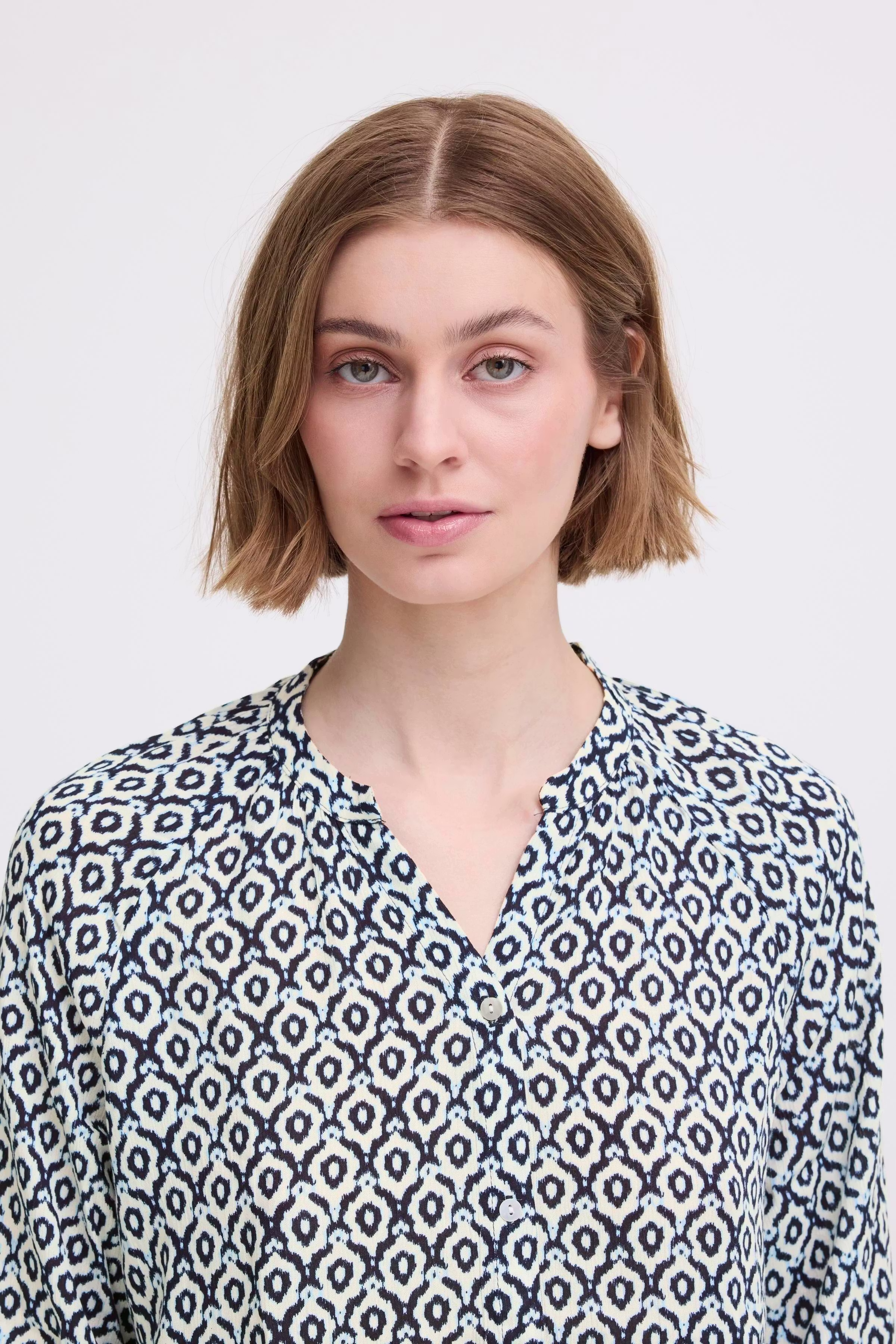 Langermet skjorte LOOKBOOK DETAIL 20123003-204483