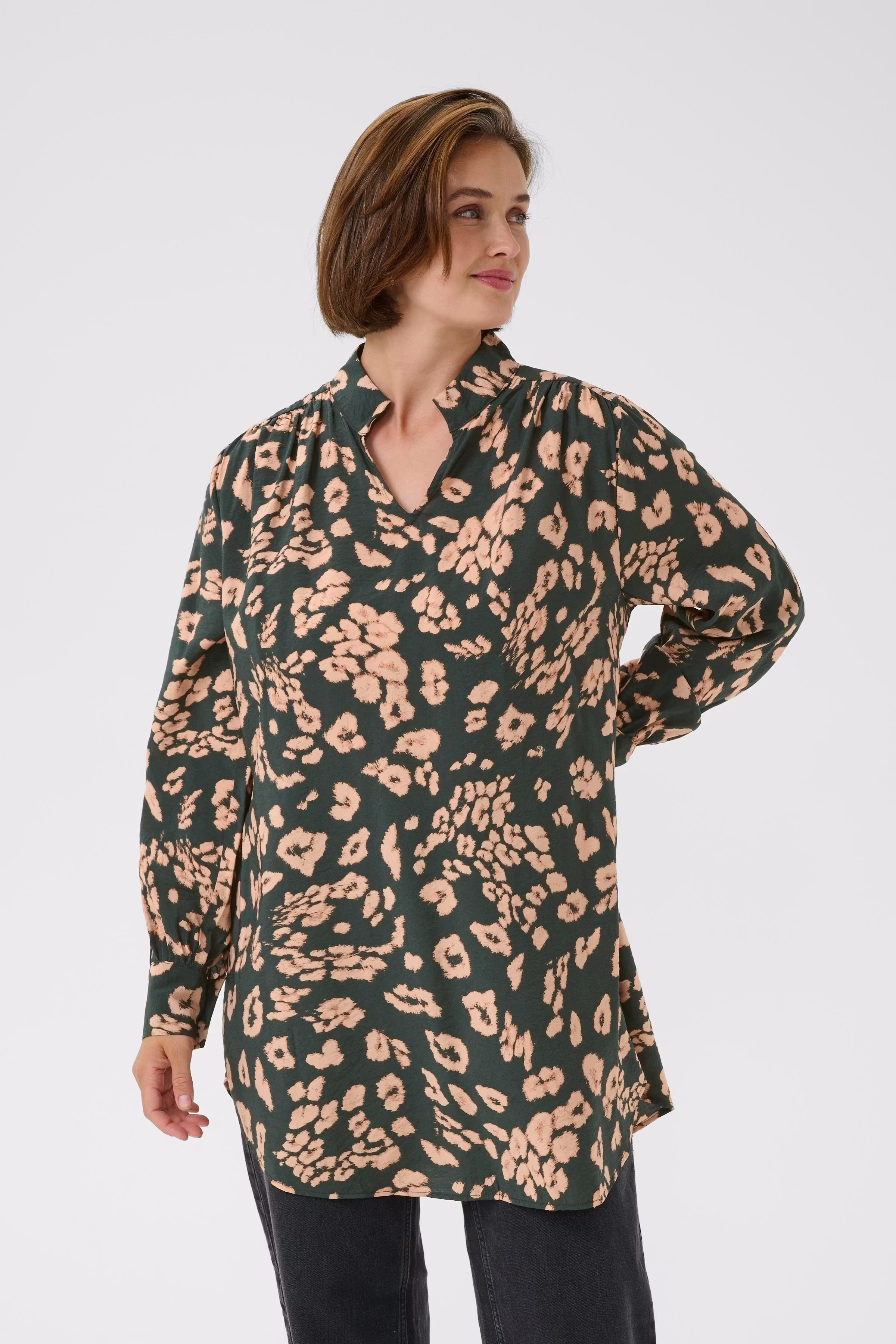 BPiris Tunic LOOKBOOK FRONT 40200060-108689