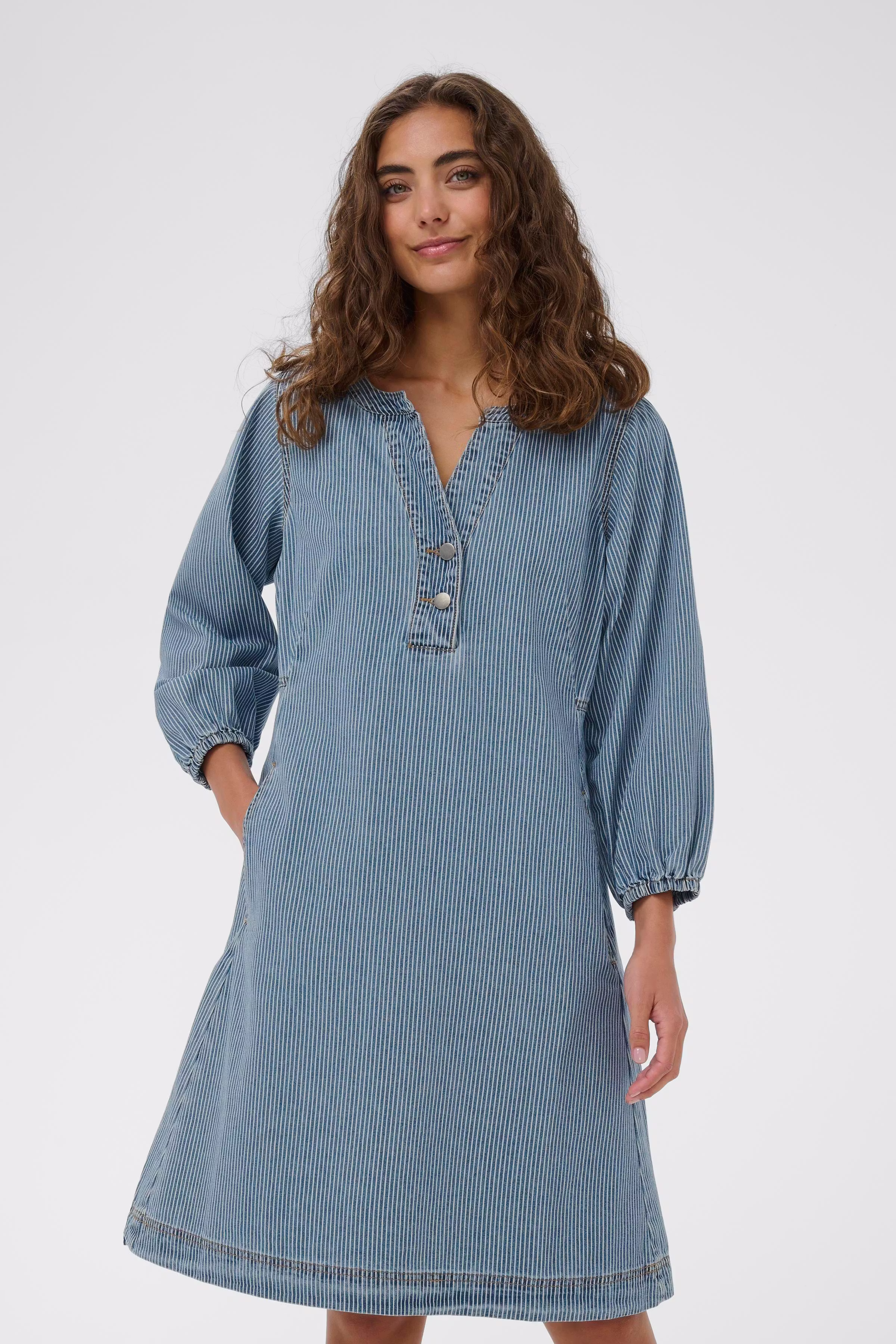 CUayna Klänning LOOKBOOK FRONT 50112793-109137