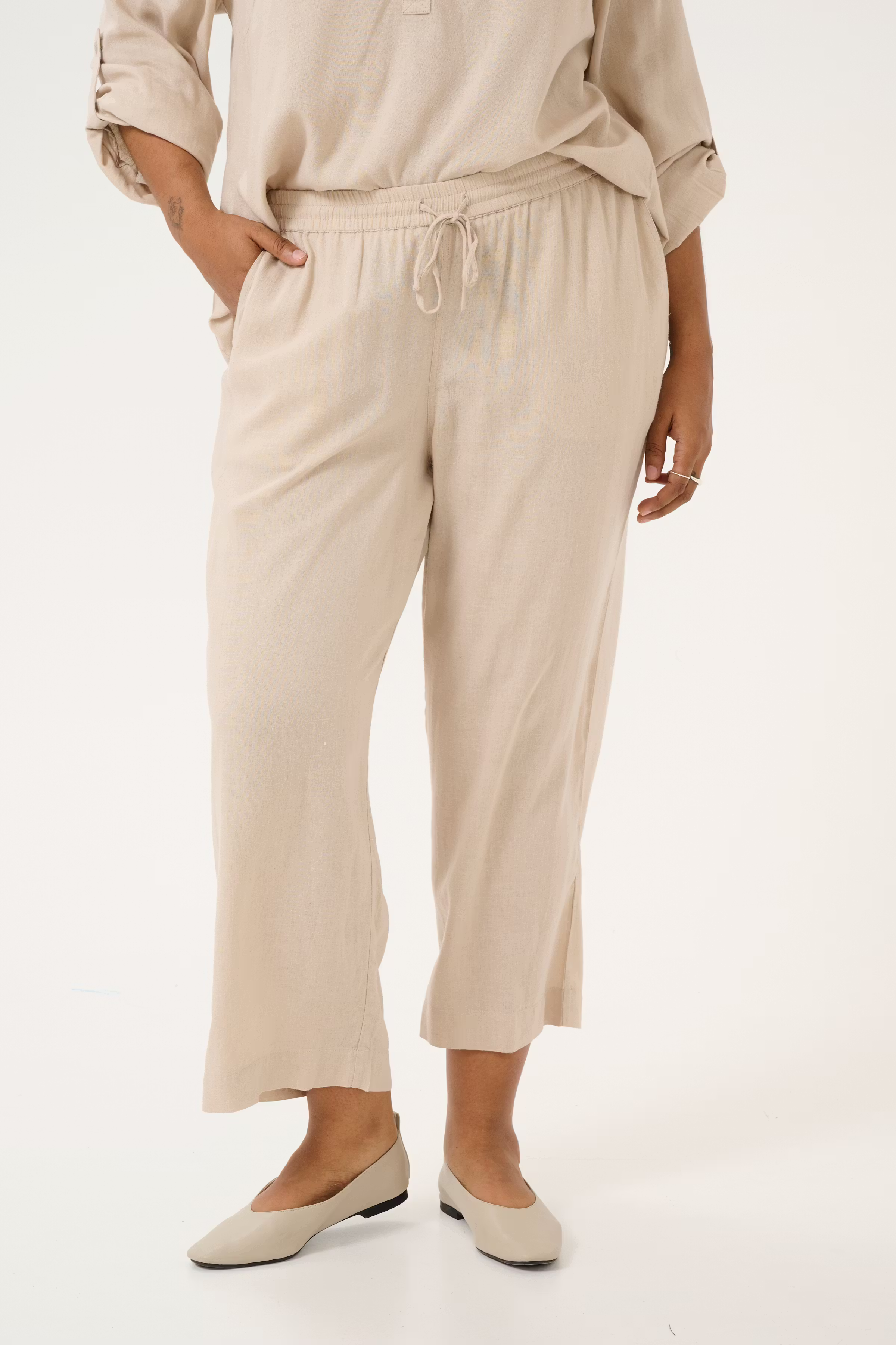 KCmille Leinen Hose LOOKBOOK FRONT 10583098-151305