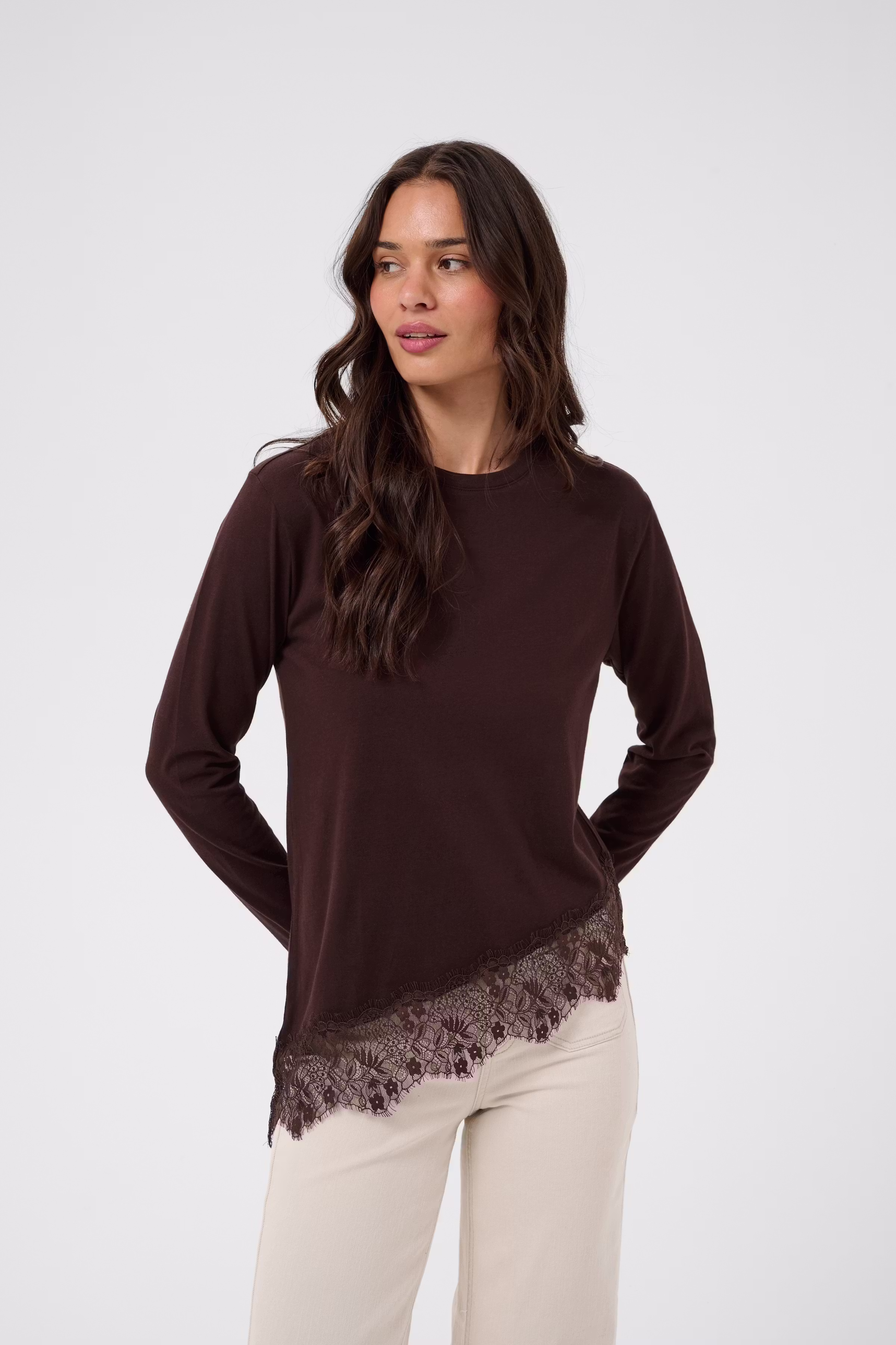 KAmelis T-shirt LOOKBOOK FRONT 10512731-190915