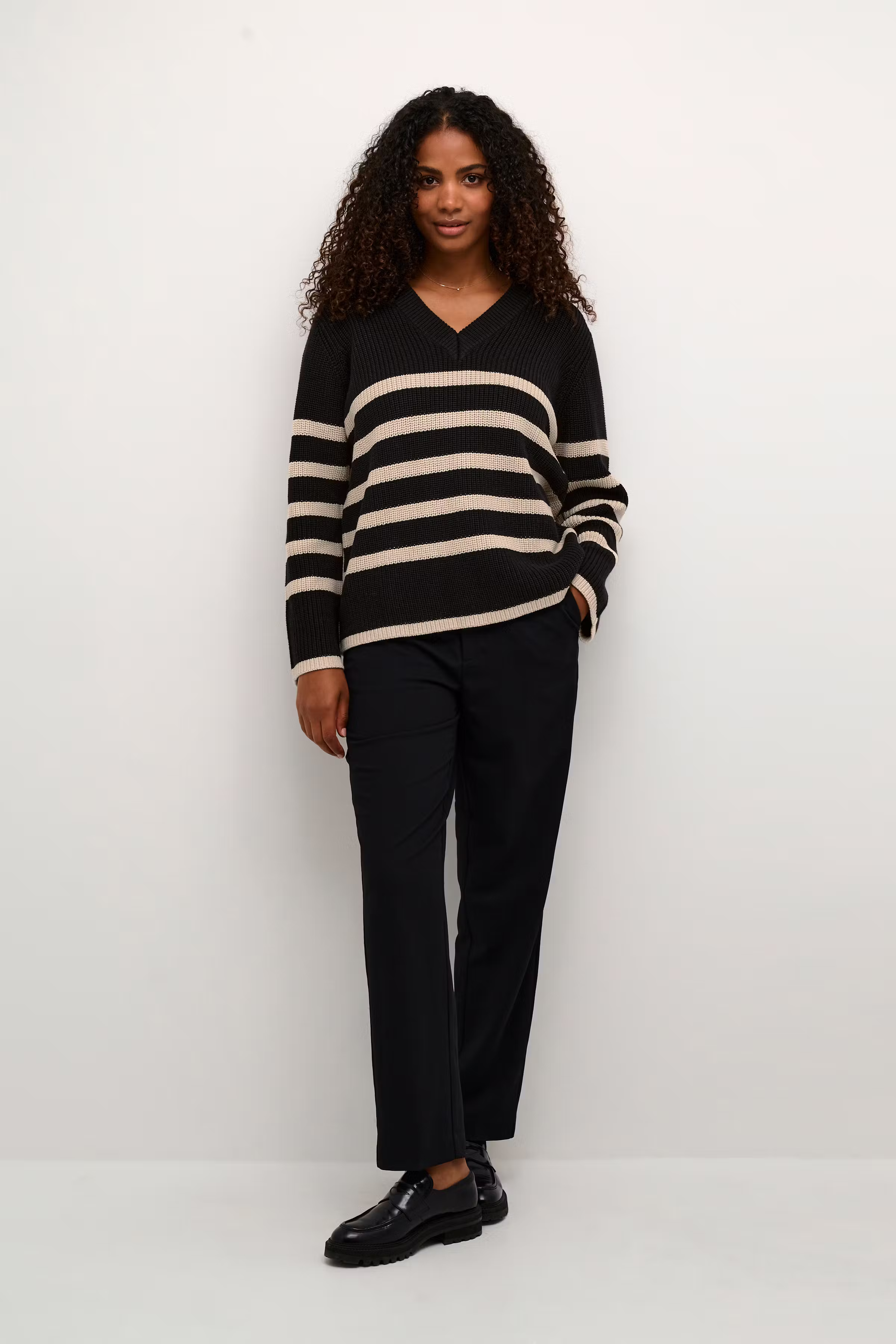 KAirina Pullover LOOKBOOK FRONT 10507671-104544