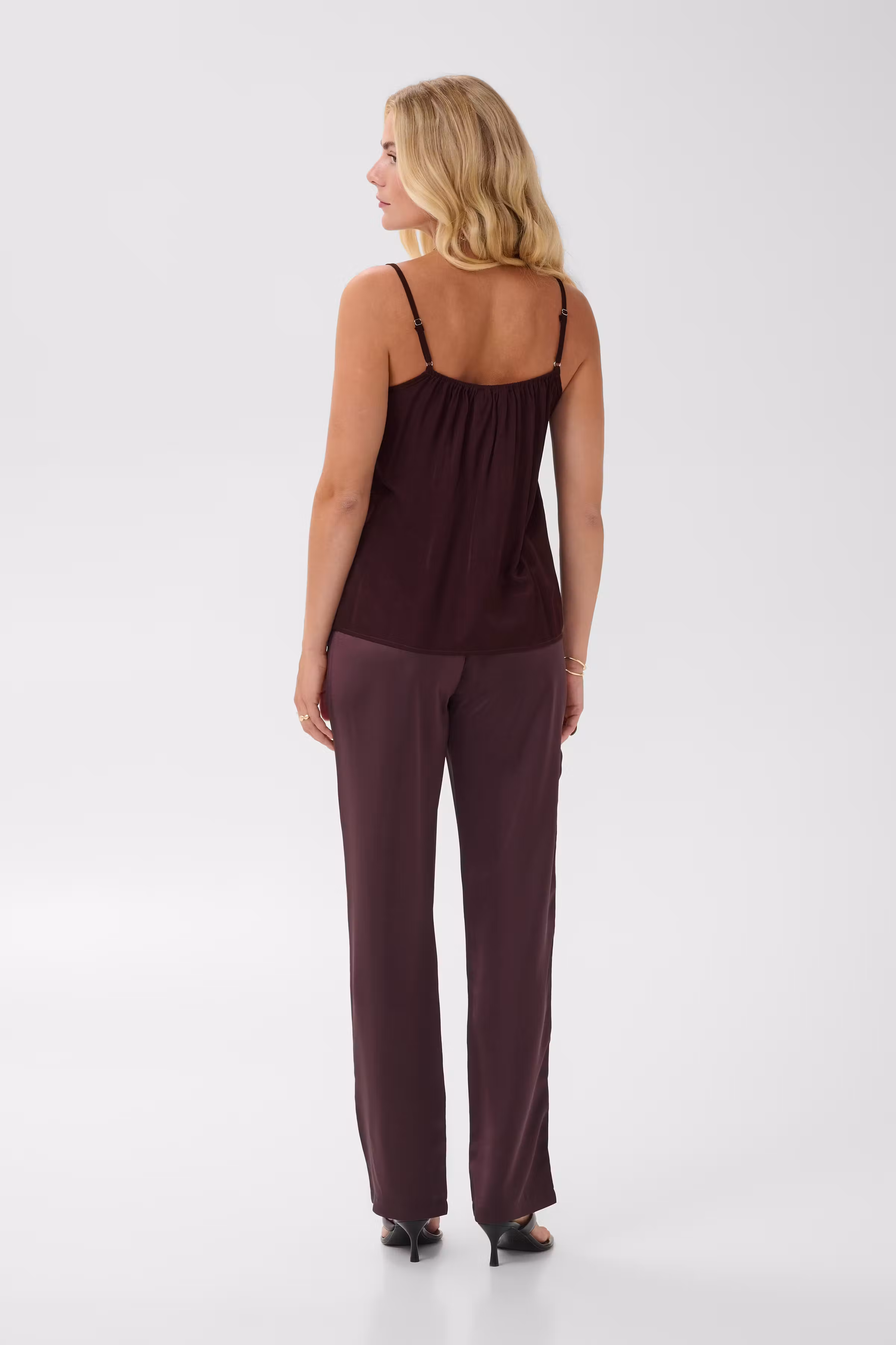 CRANNA Top LOOKBOOK BACK 10611224-191619