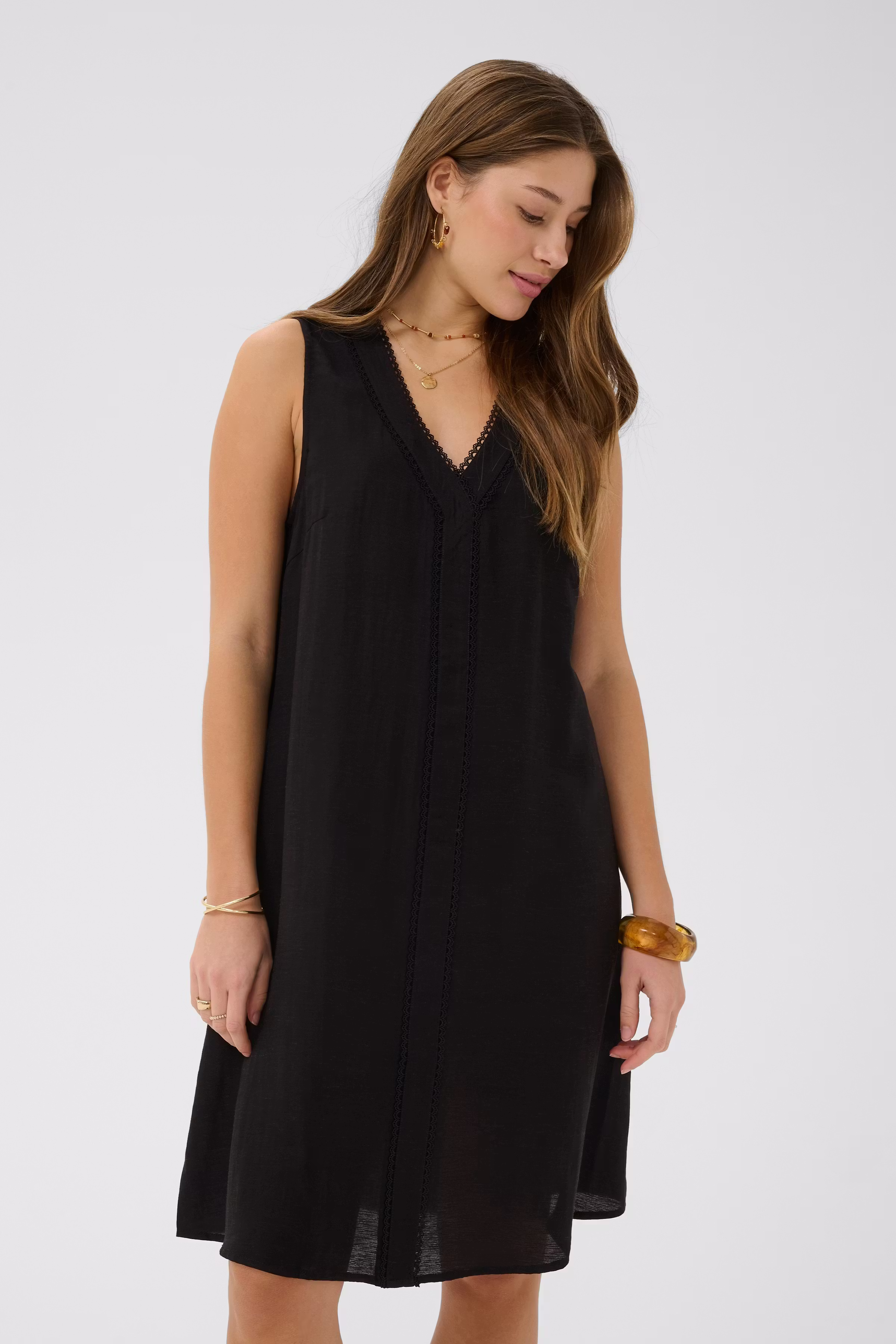 CRCecilia Dress LOOKBOOK FRONT 10615055-100120