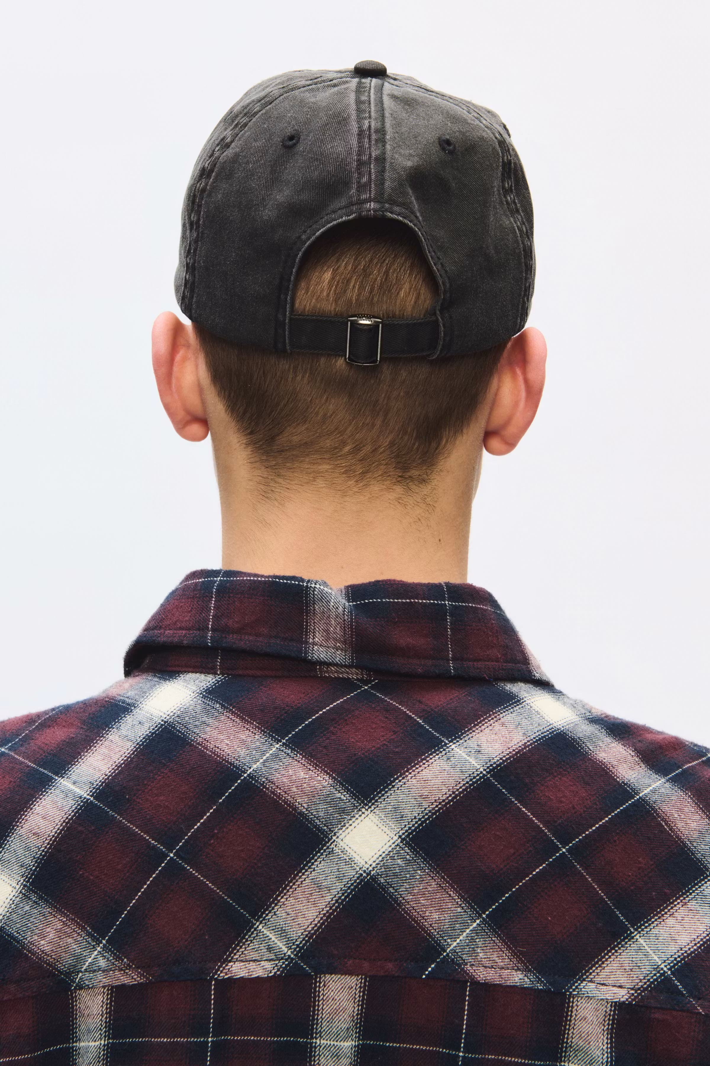 WWAA Caps LOOKBOOK DETAIL 30252243-303700