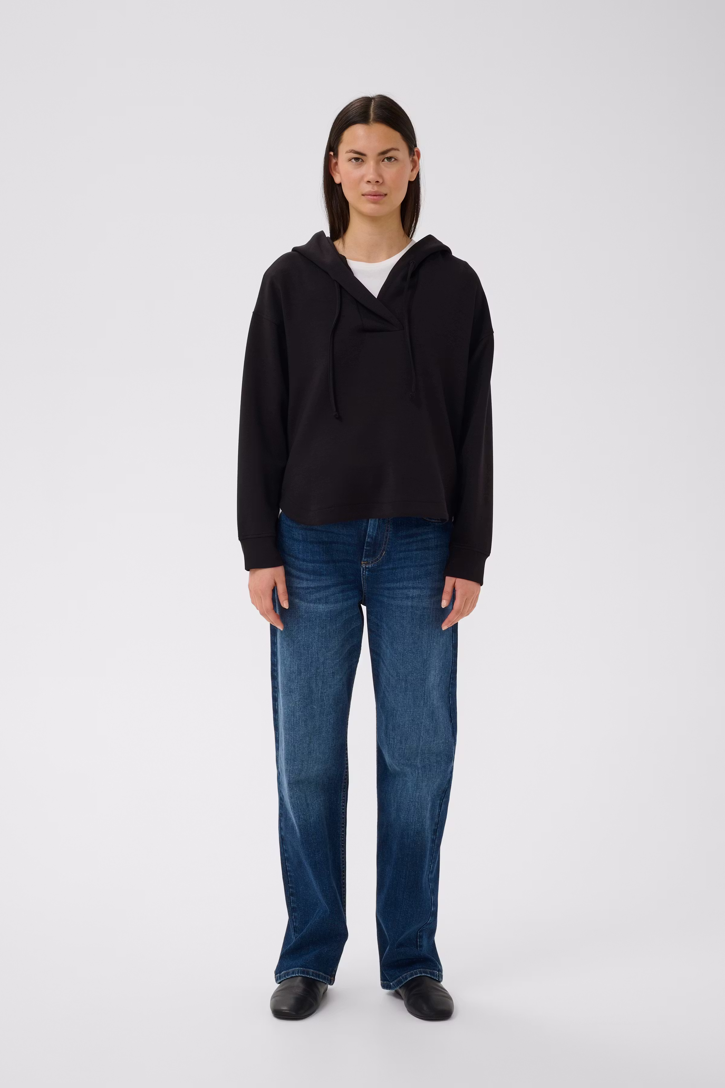 SIMIIW Vincent Sweatshirt LOOKBOOK FRONT 30112438-194008