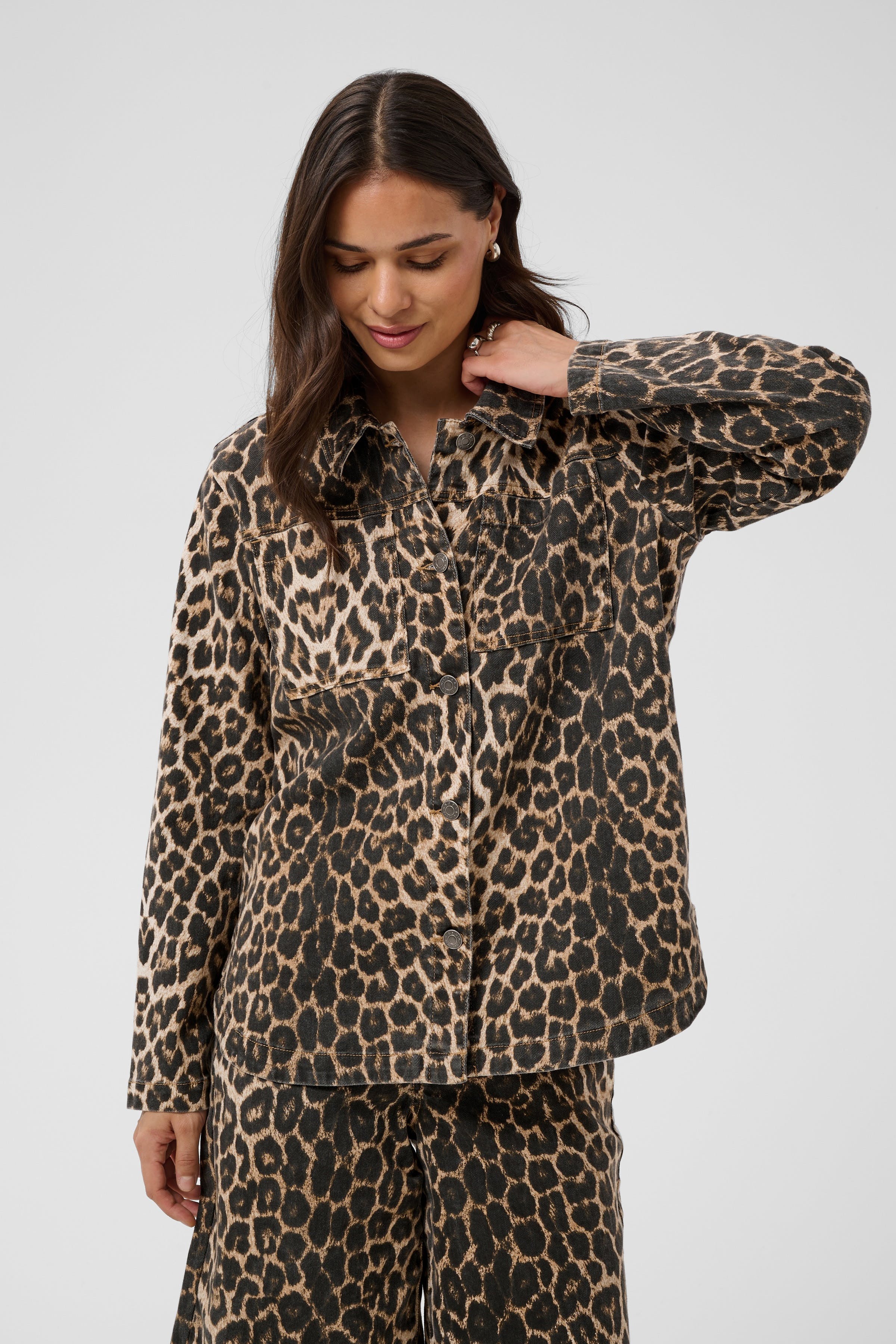 KAjessica Hemd LOOKBOOK FRONT 10512649-1000266